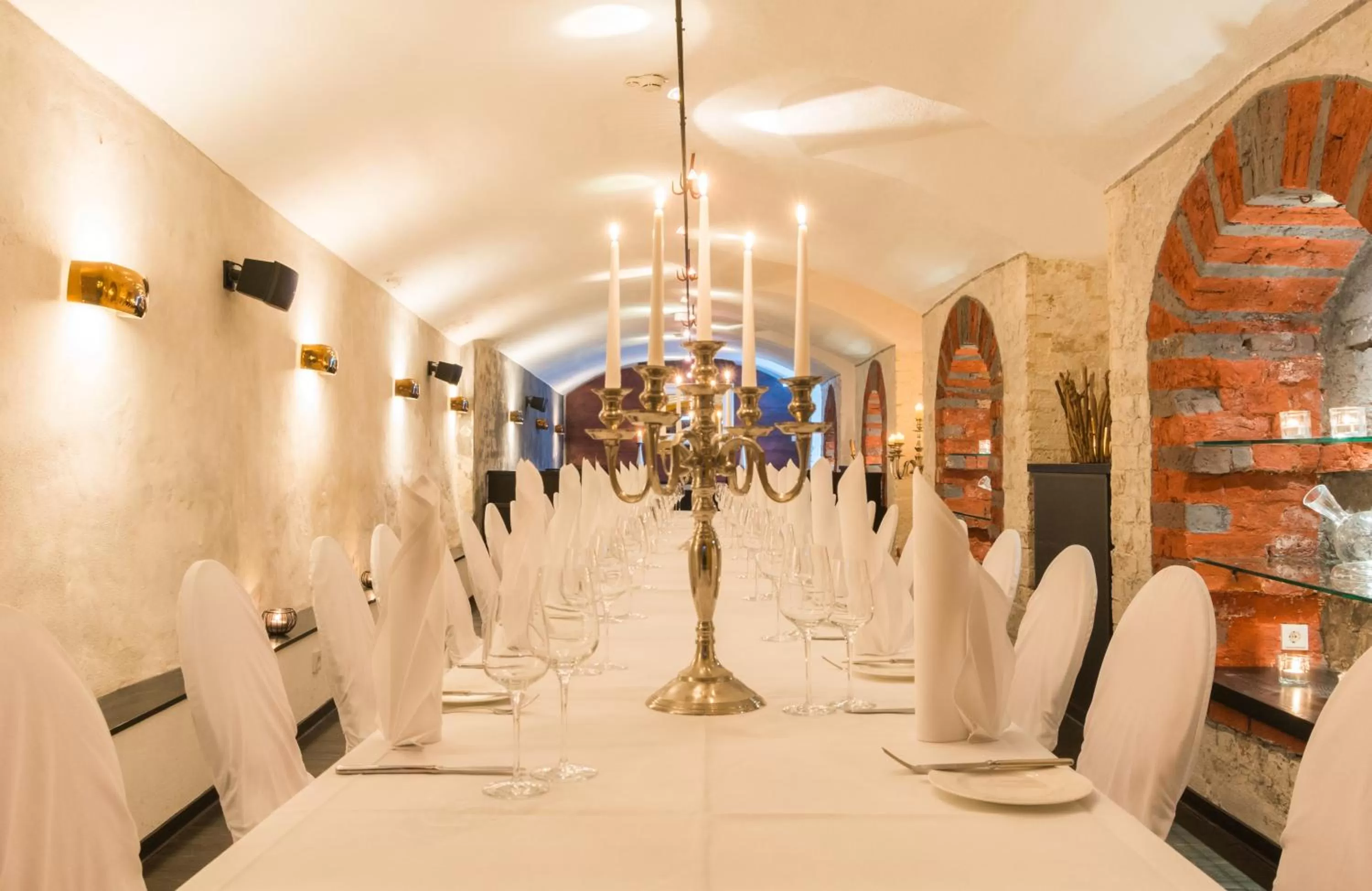 Restaurant/places to eat in Romantik Hotel Scheelehof Stralsund