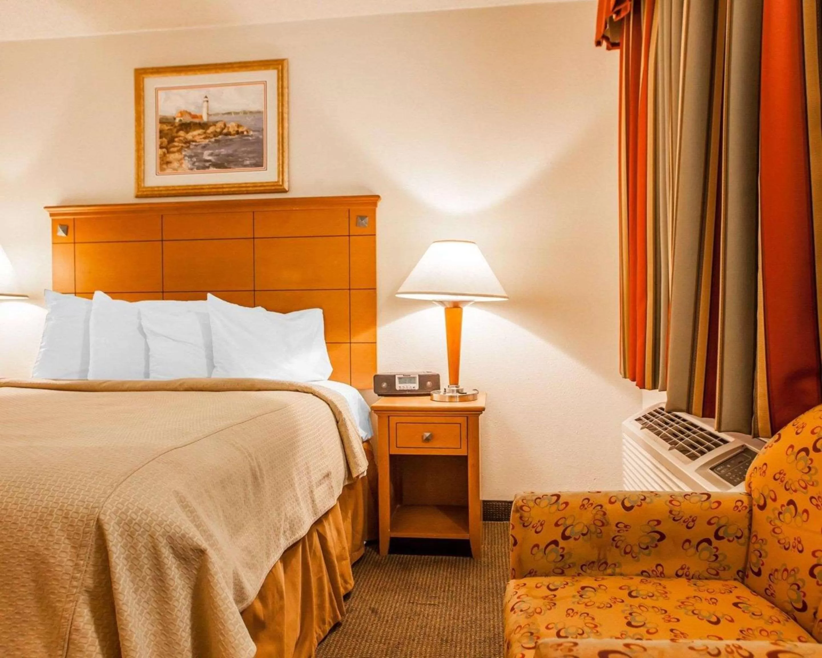 Photo of the whole room, Bed in Rodeway Inn Point Pleasant Beach