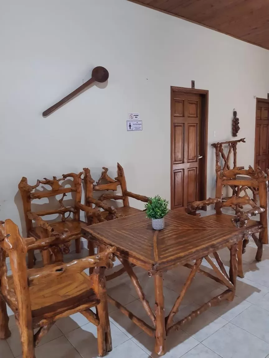 Communal lounge/ TV room in Hotel Costa Mar Coveñas