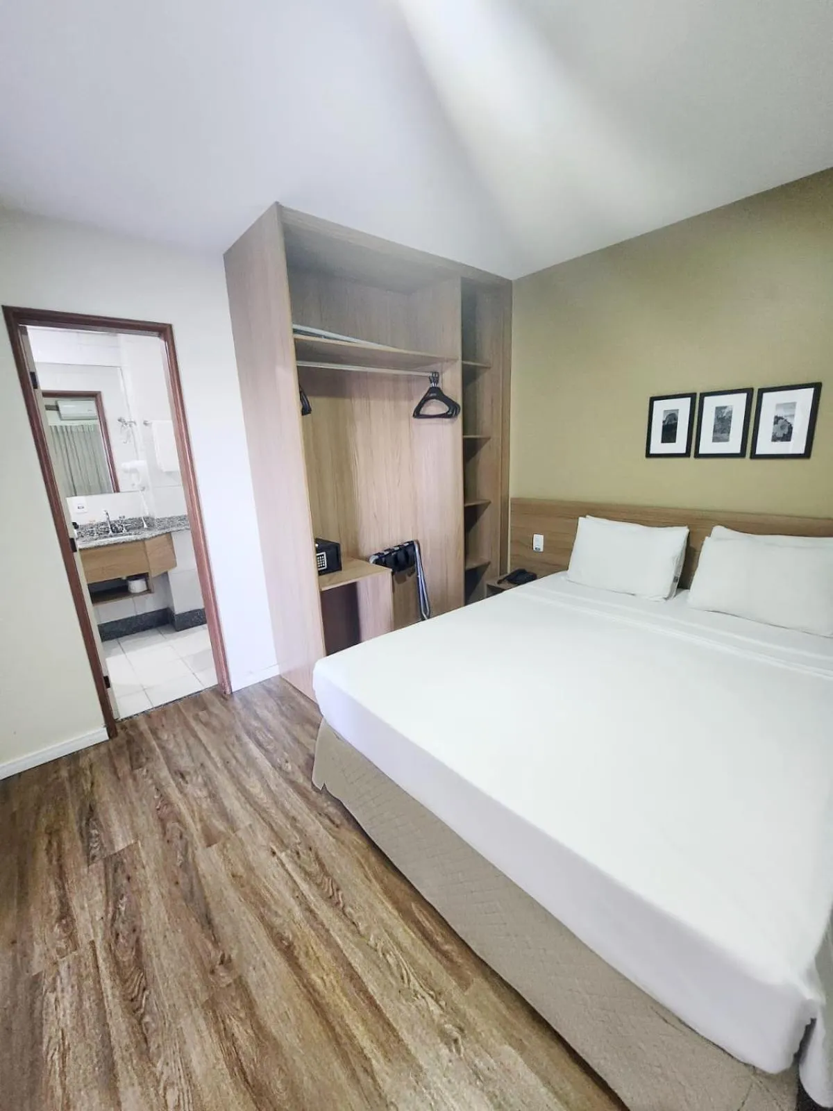 Bedroom, Bed in Nobile Suites Diamond