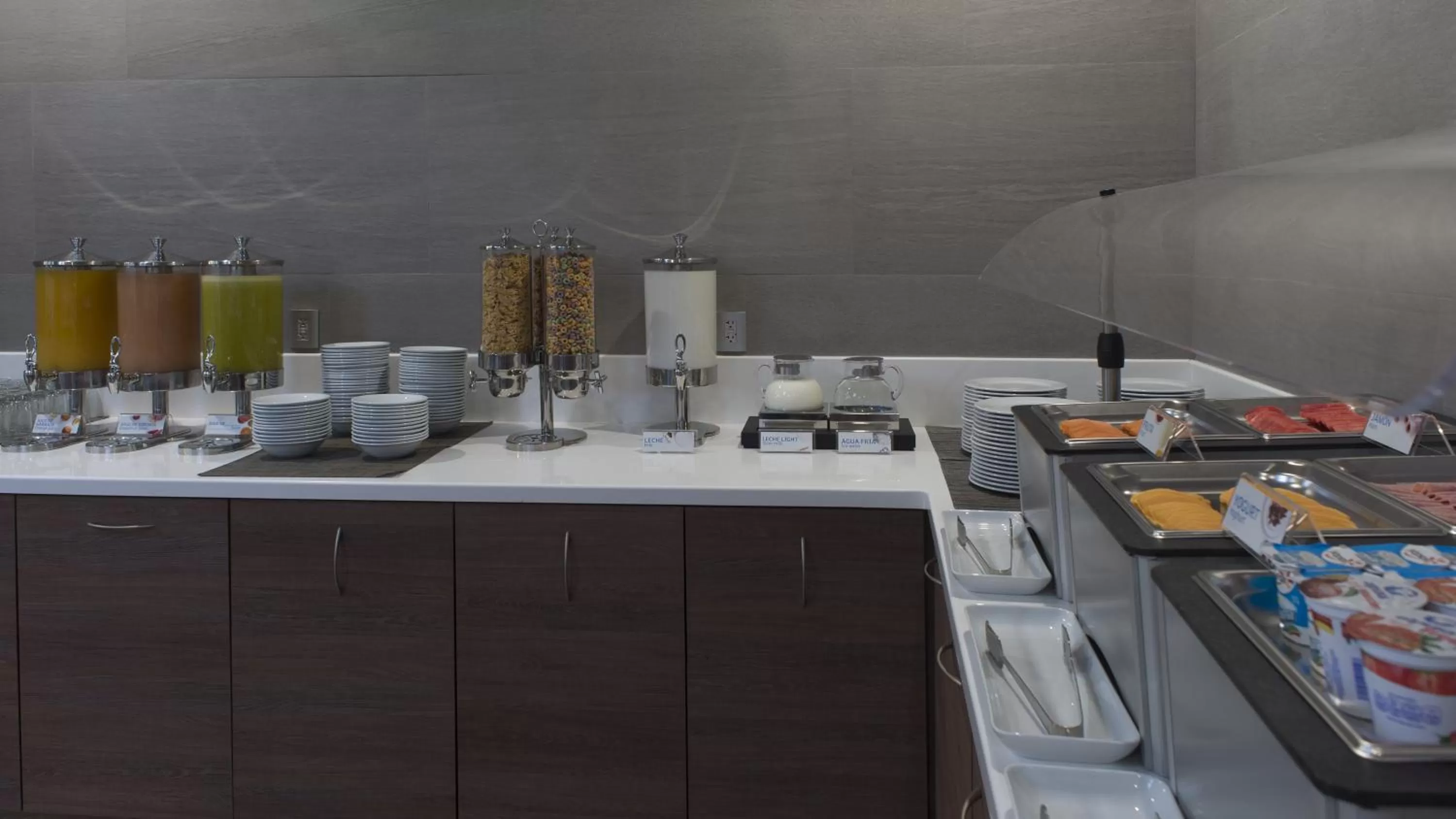 Breakfast in Holiday Inn Express Mexico- Toreo by IHG