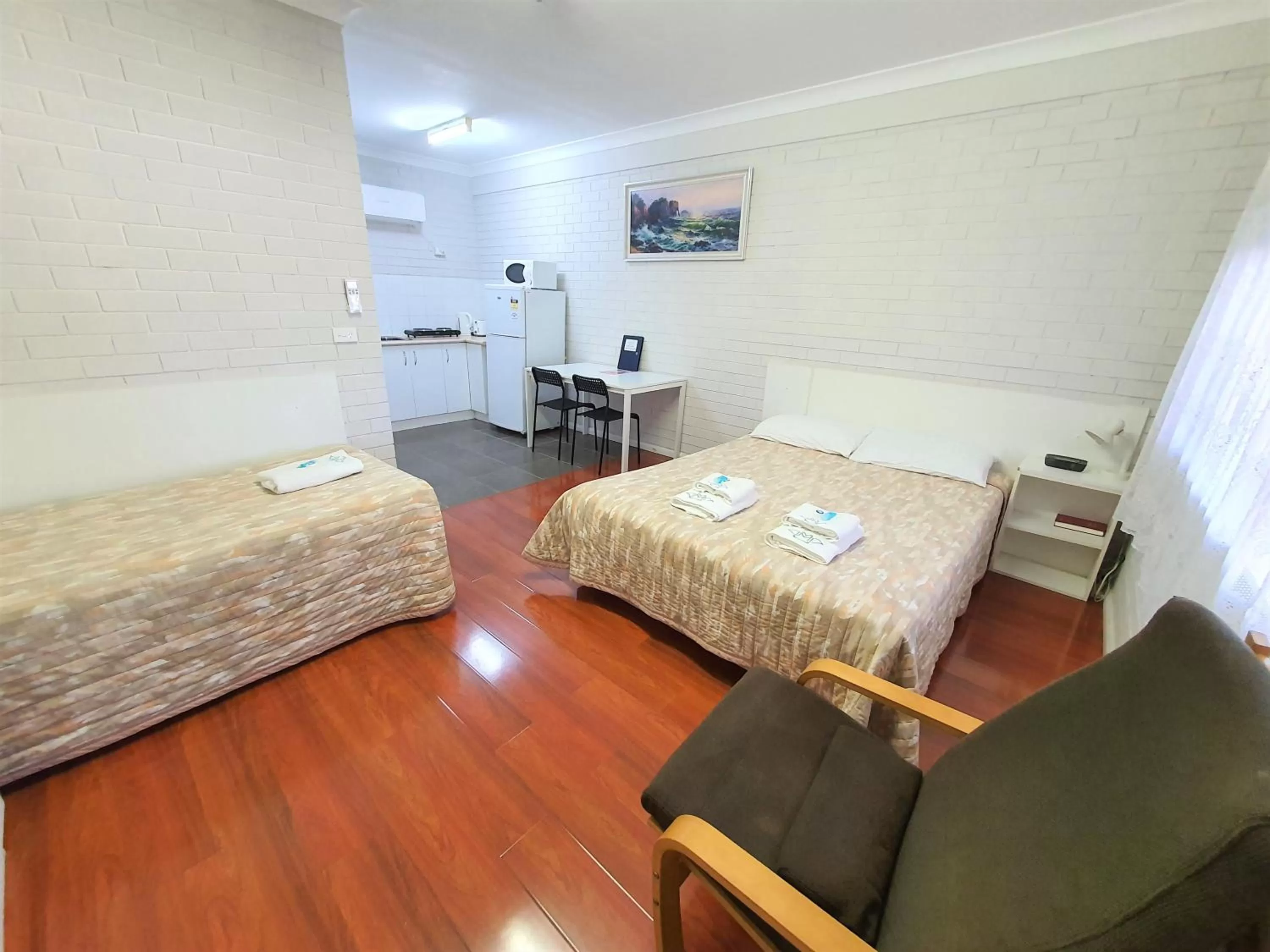 Photo of the whole room, Bed in Maria Motel