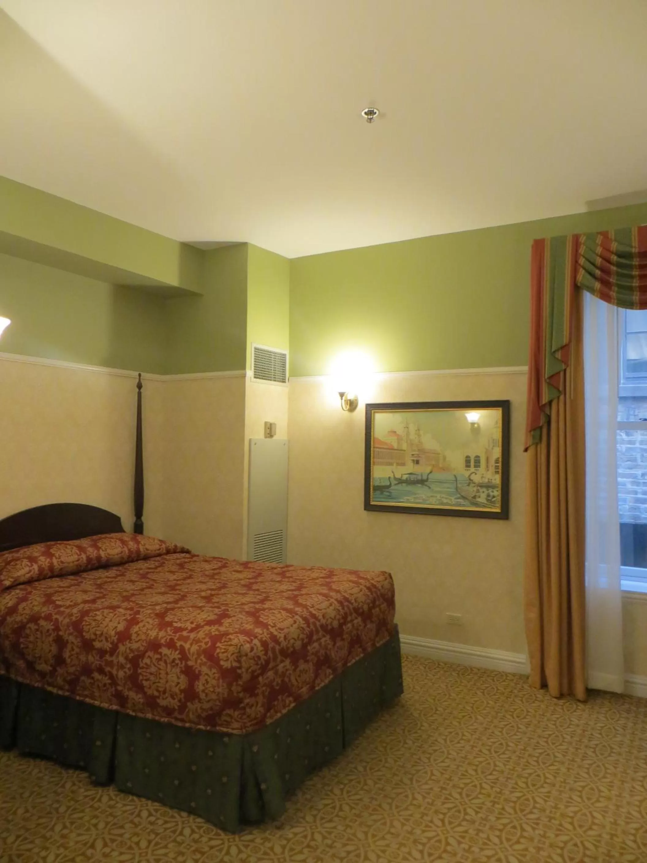 Bed in Carleton of Oak Park