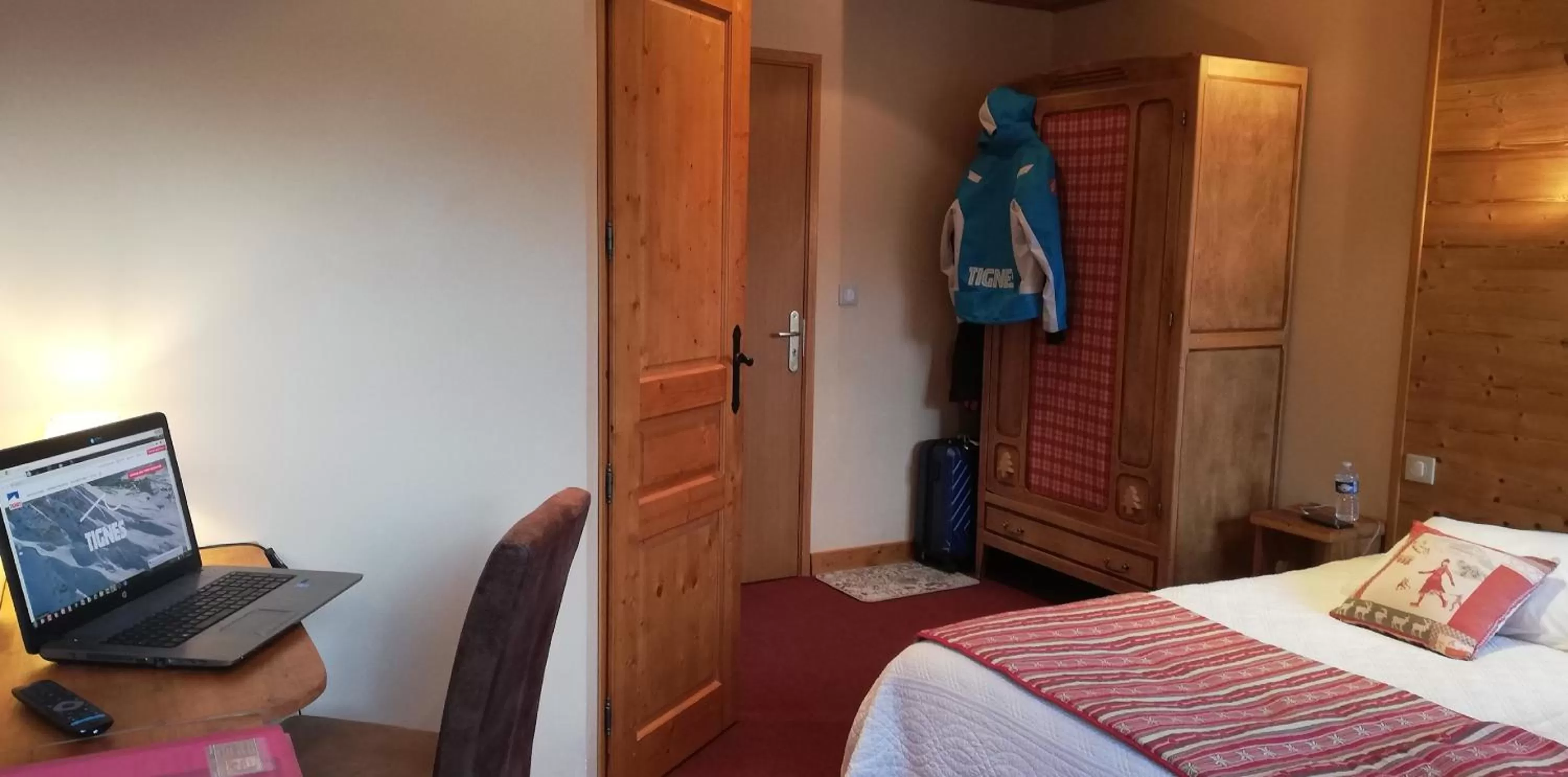 TV and multimedia, TV/Entertainment Center in Le Dôme