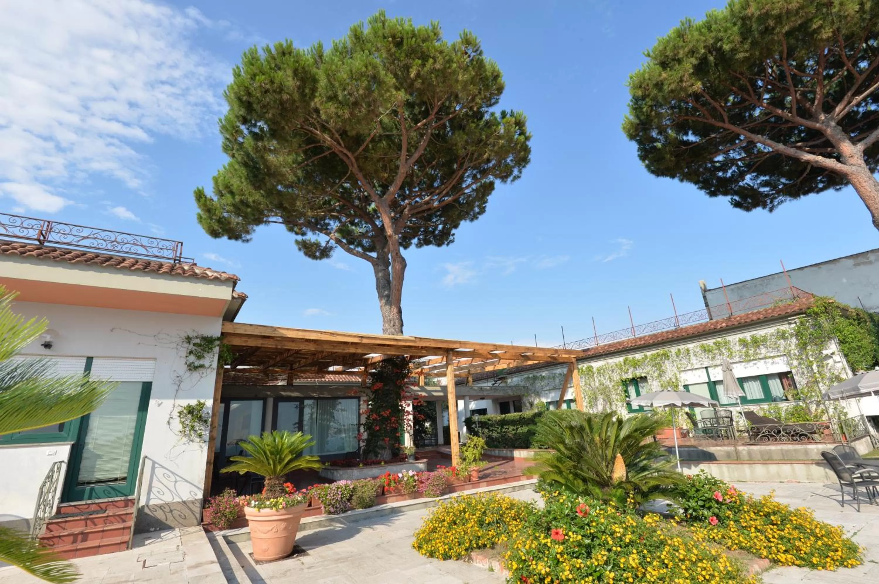 Garden in Miramare Residence