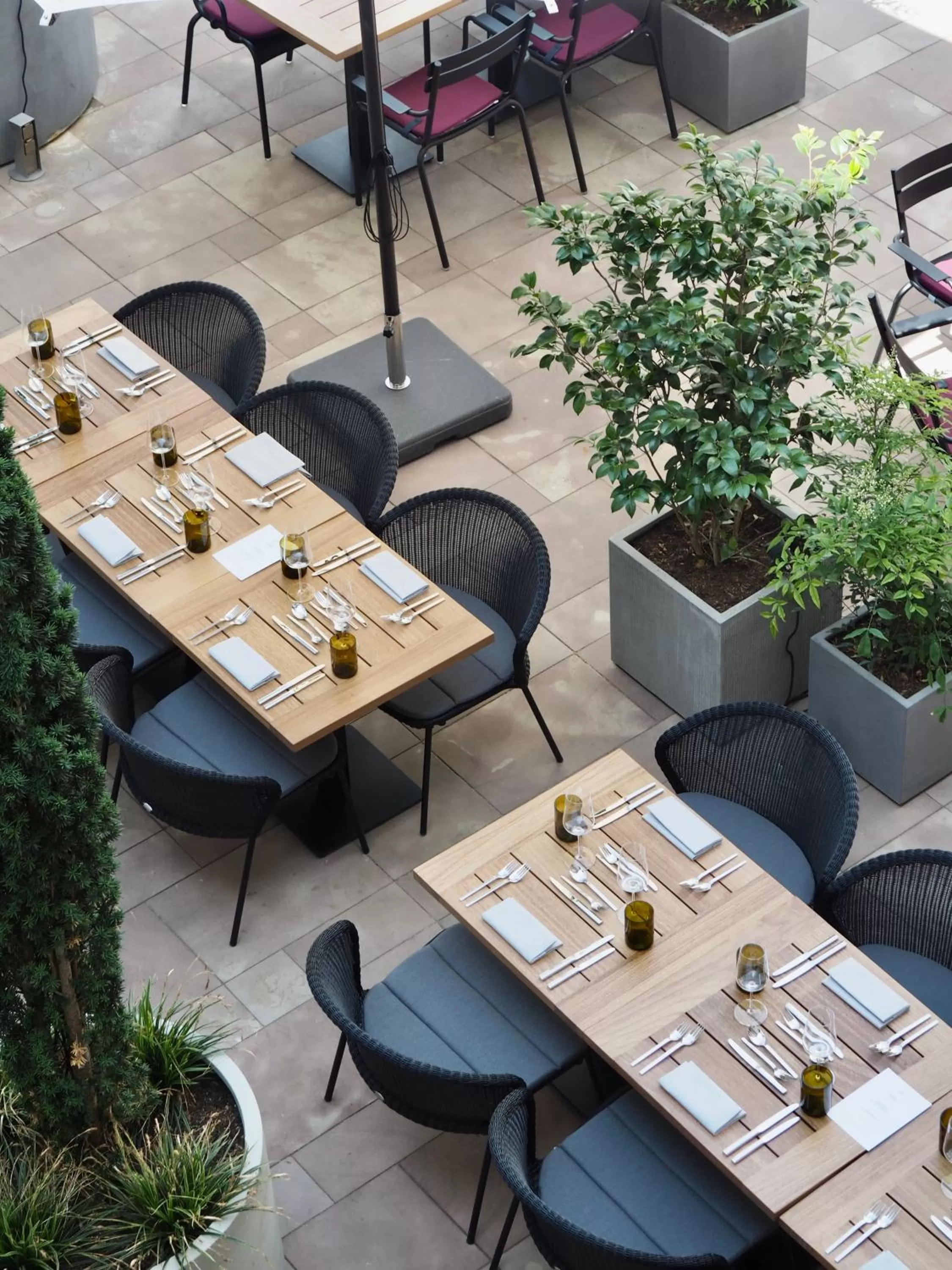 Patio in Hôtel LÉONOR the place to live