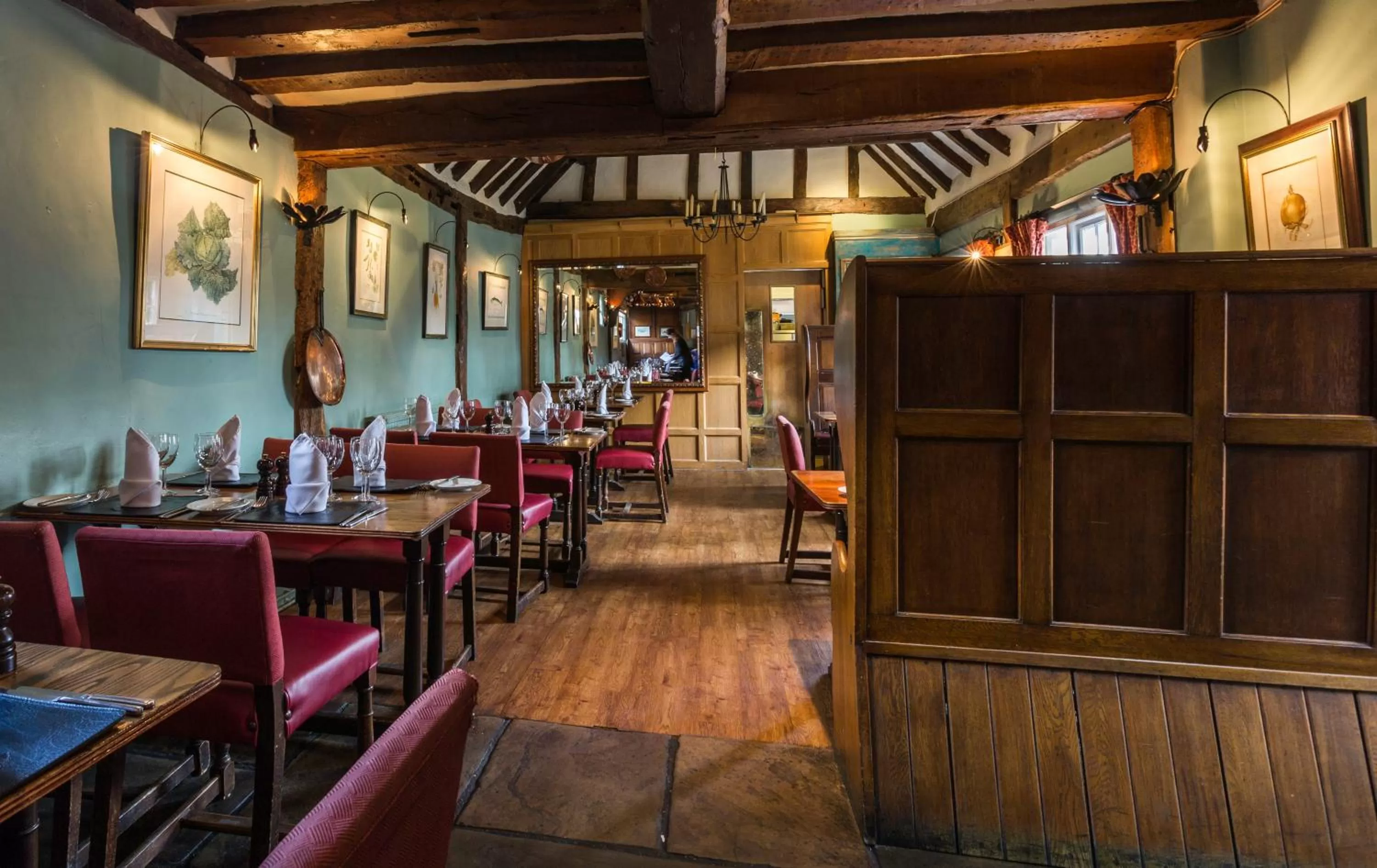 Restaurant/places to eat in The Bell Inn Hotel
