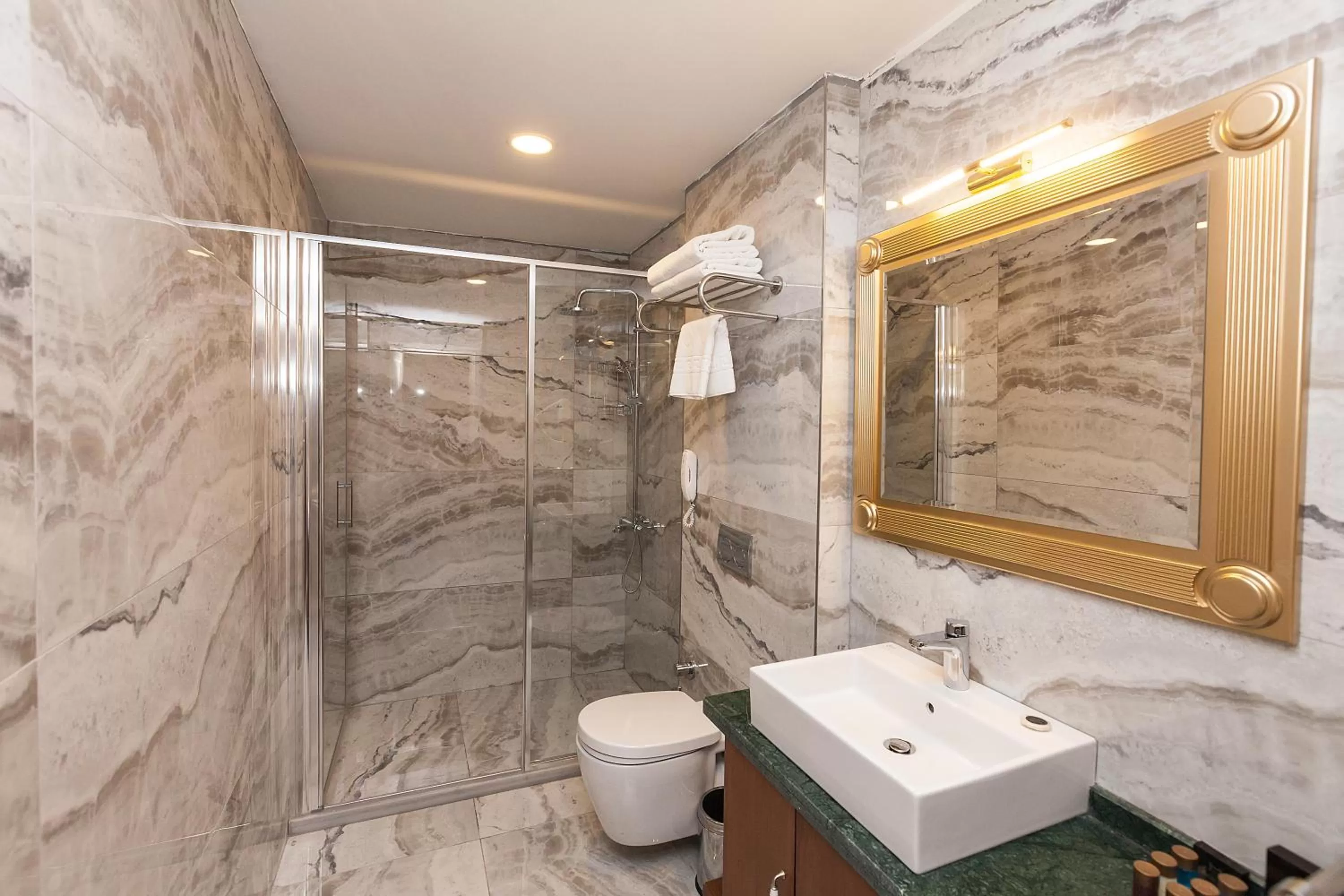 Shower in Meserret Palace Hotel - Special Category