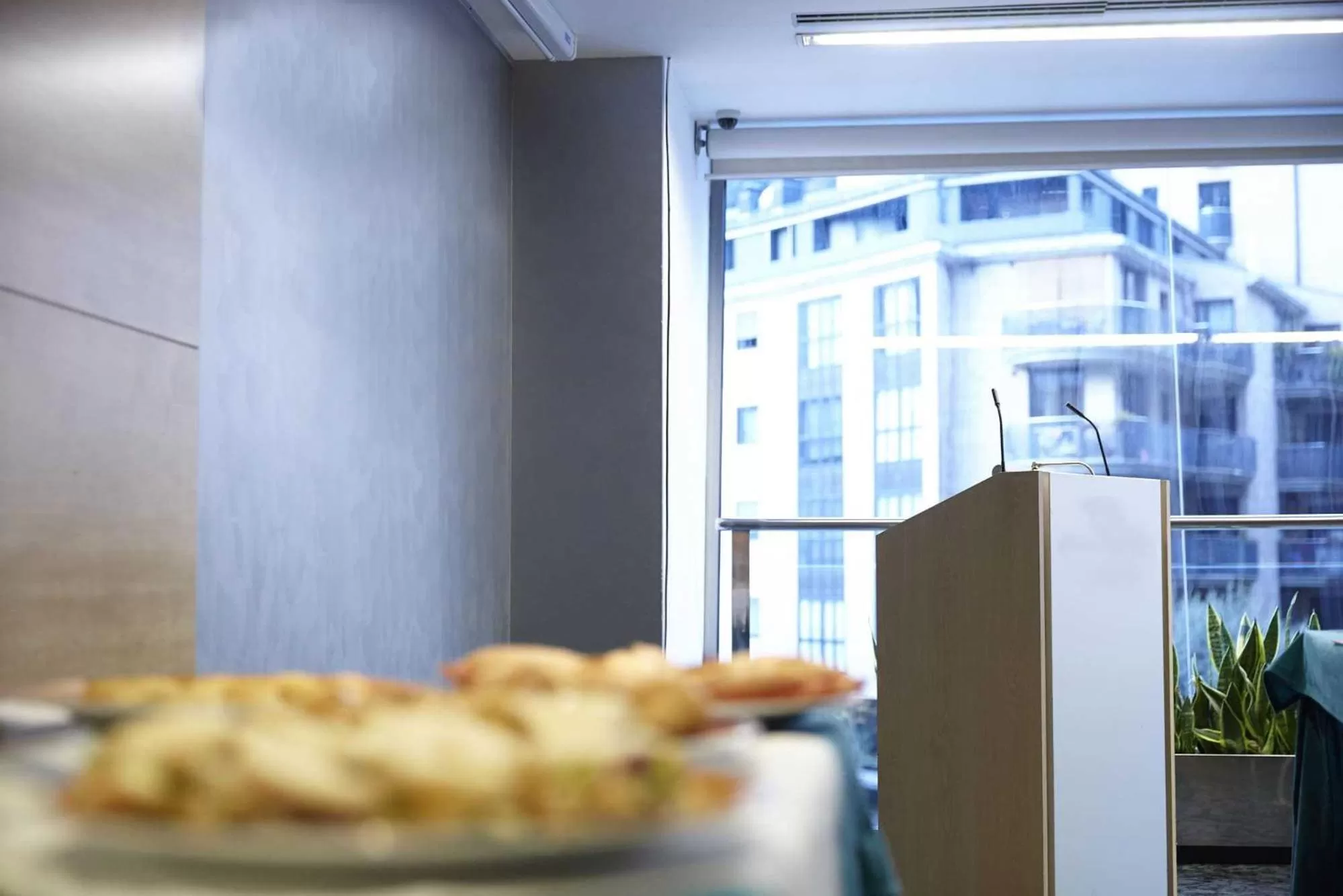 Business facilities in Fènix Hotel