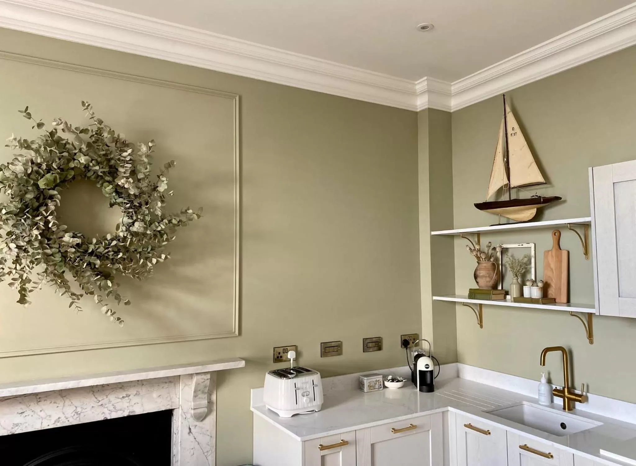 Railway House York by Chateau Anna