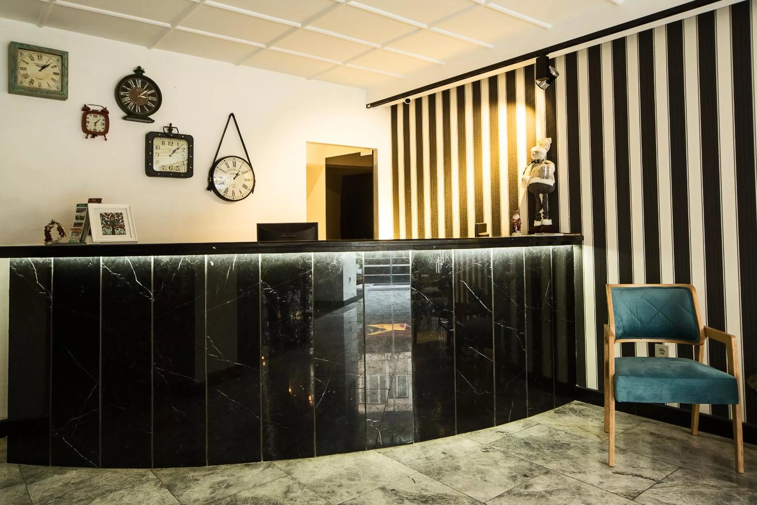 Lobby or reception in Semsan Hotel