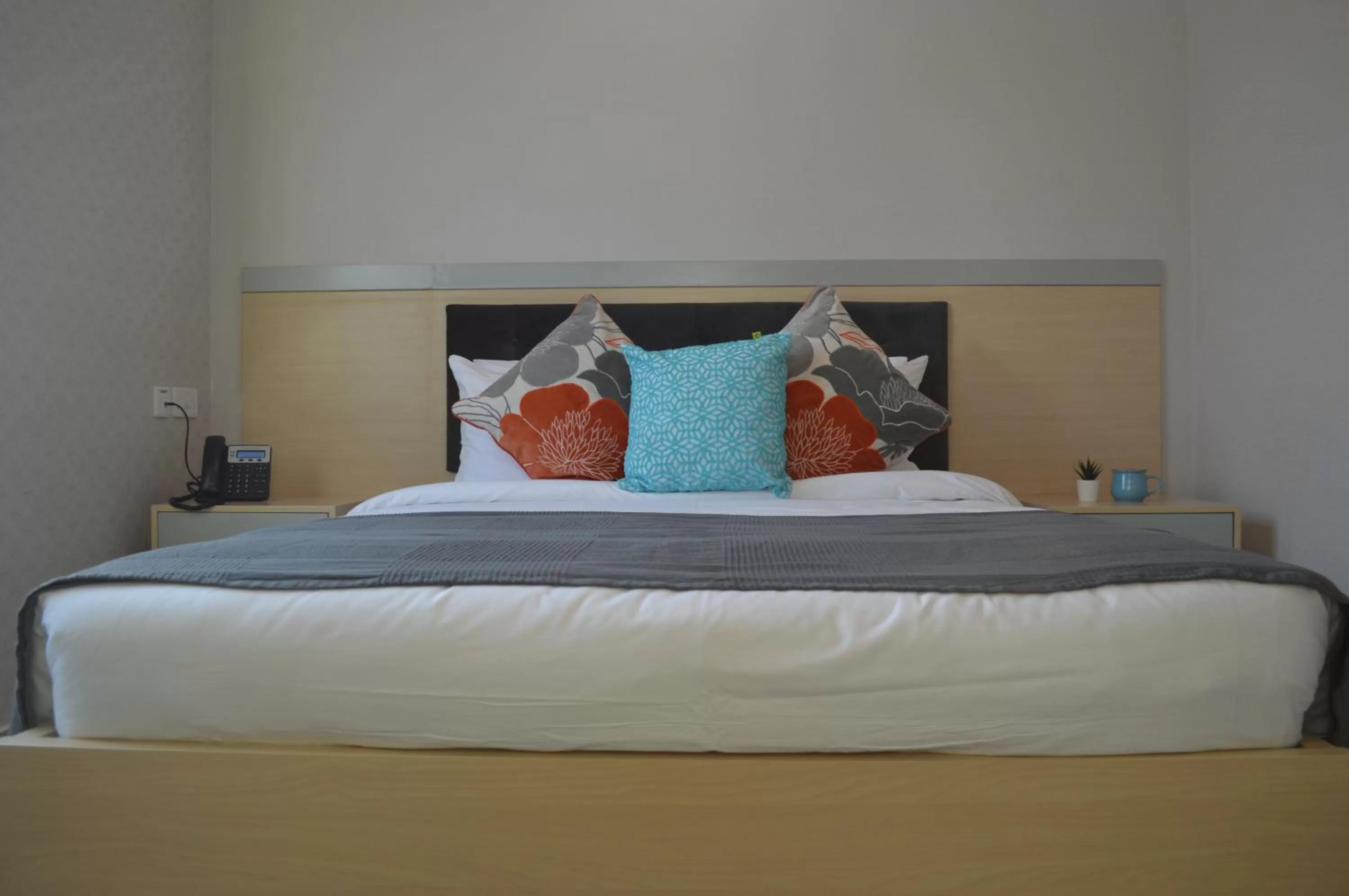 Bed in KSK Homes Hotel Dubai Academic City