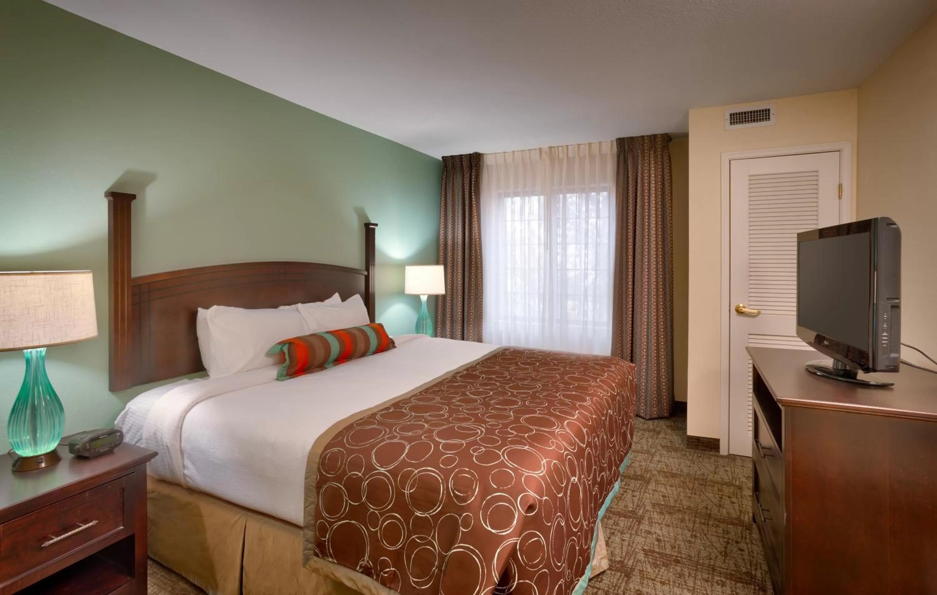 Bedroom, Bed in Staybridge Suites Peoria Downtown by IHG
