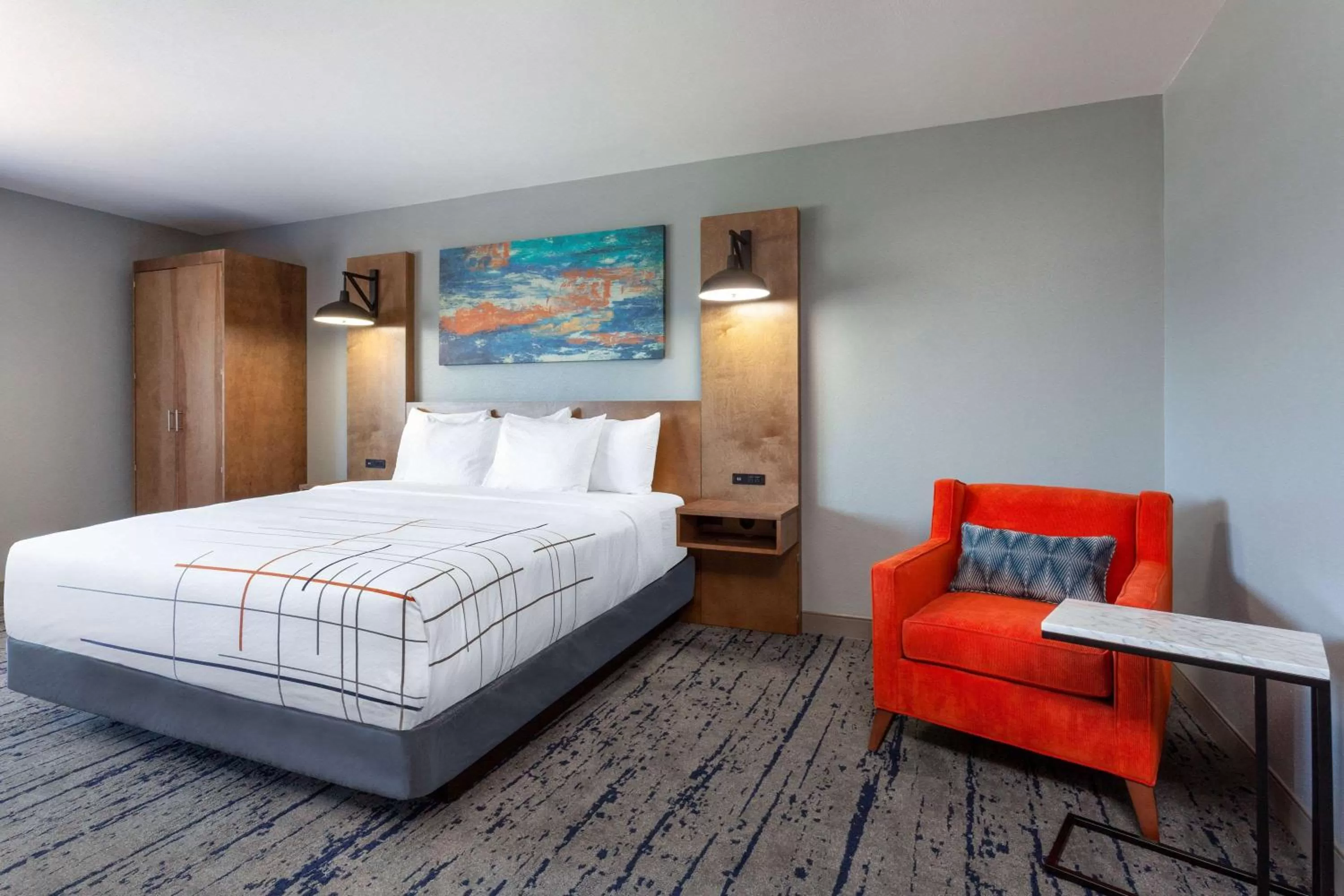 Photo of the whole room, Bed in La Quinta by Wyndham Ft. Myers - Sanibel Gateway