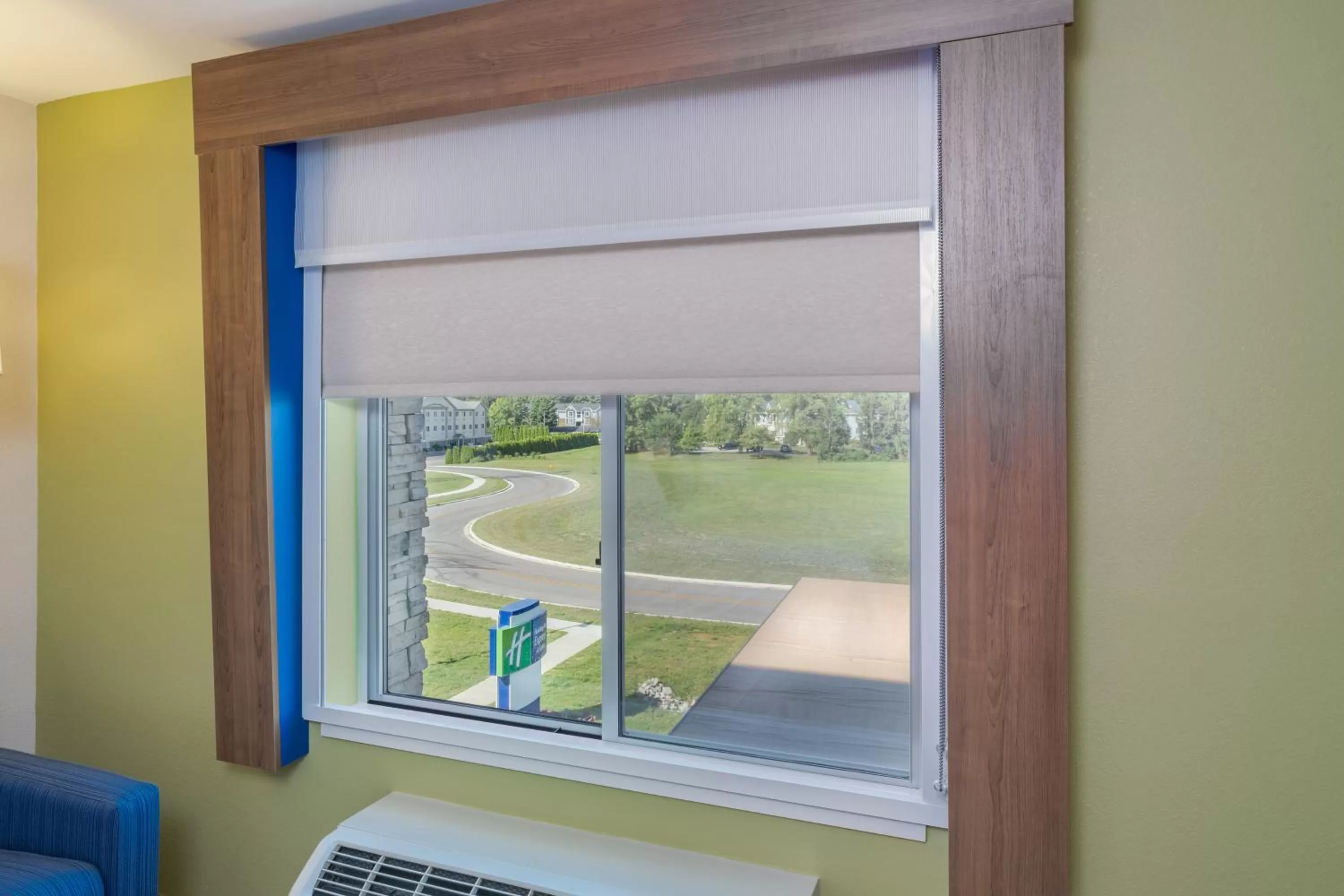 Photo of the whole room in Holiday Inn Express & Suites - Elkhart North by IHG