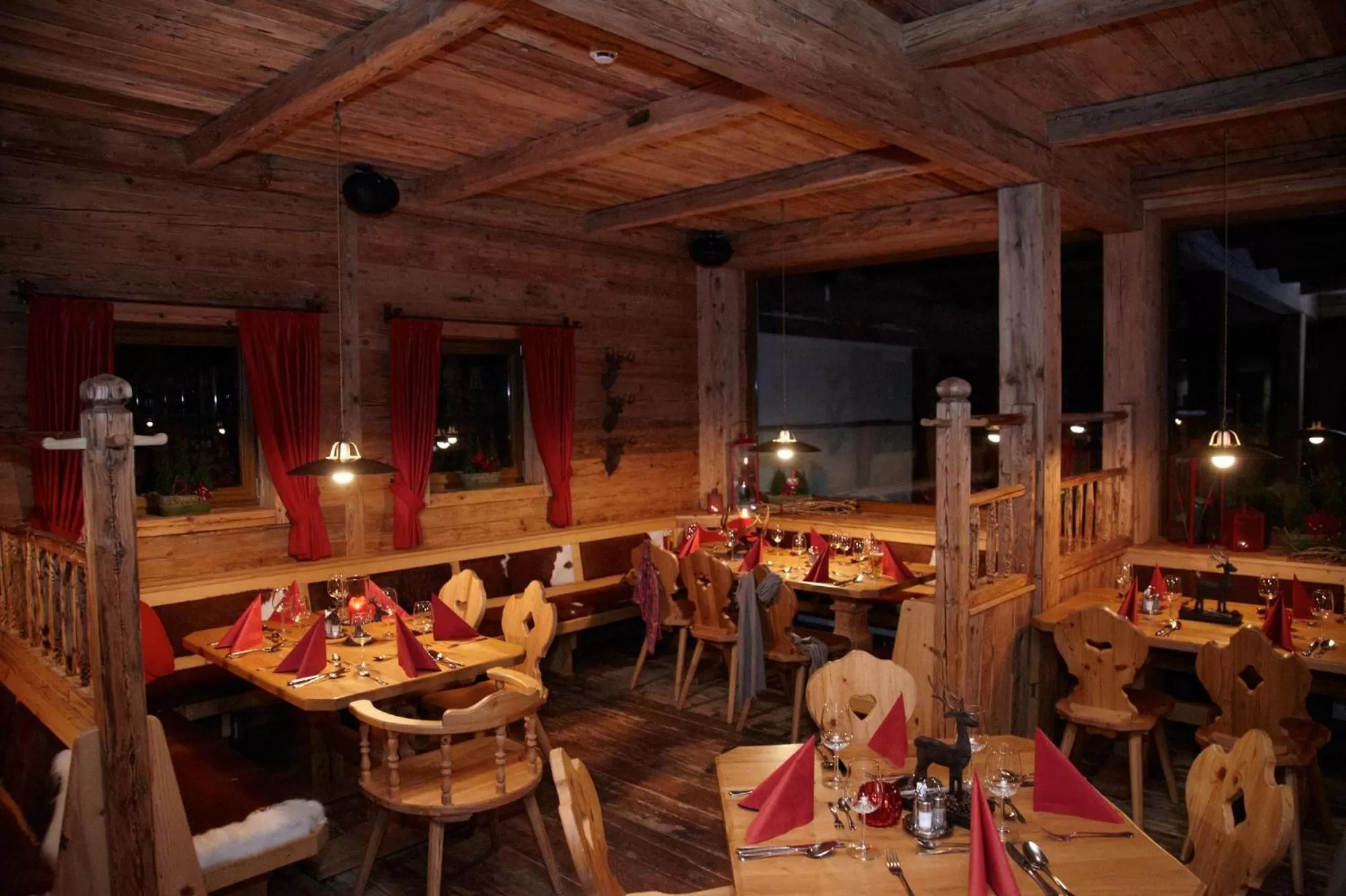 Lounge or bar, Restaurant/Places to Eat in Berghotel Schmittenhöhe