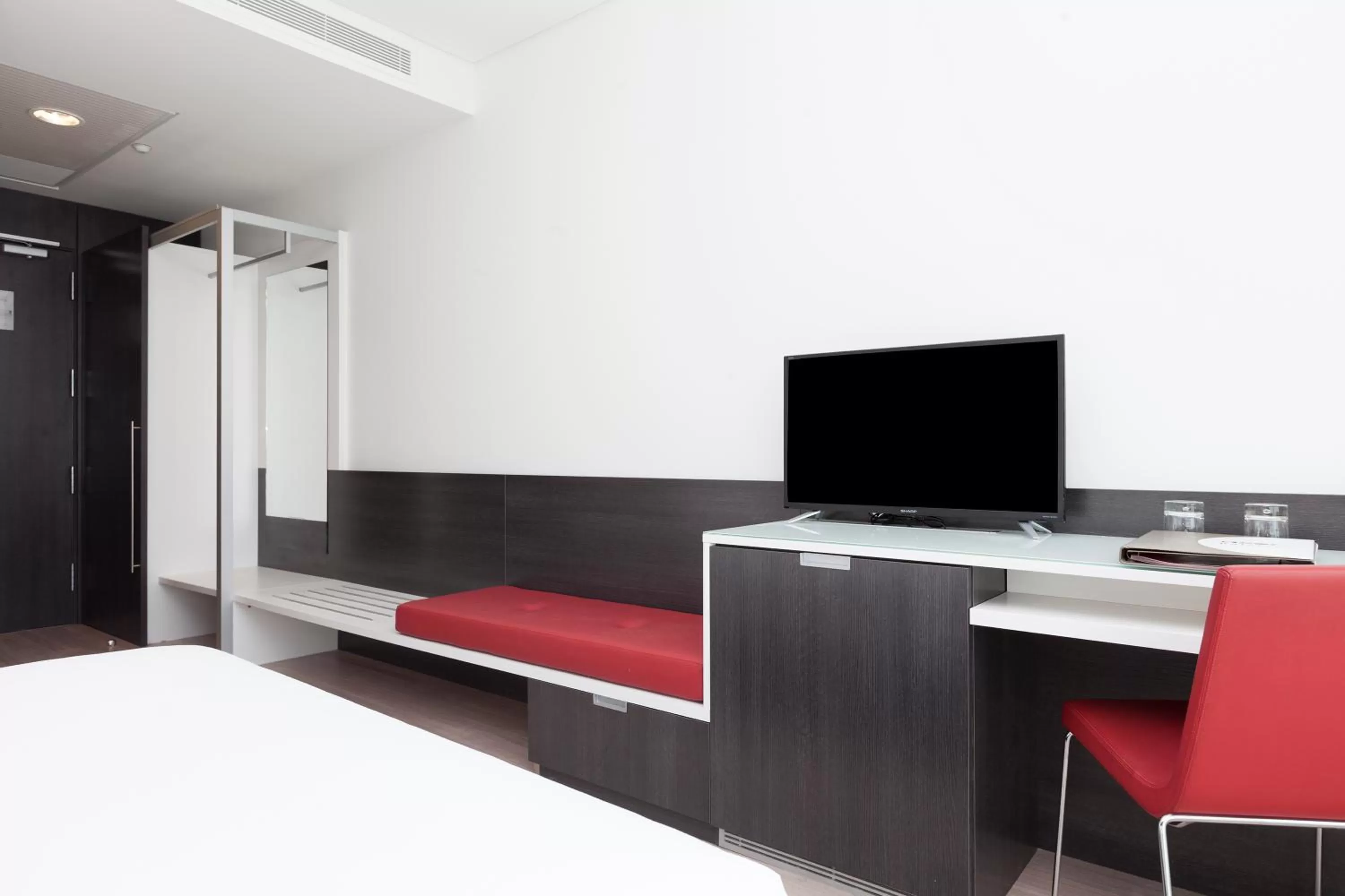 TV and multimedia, Bed in Axor Feria