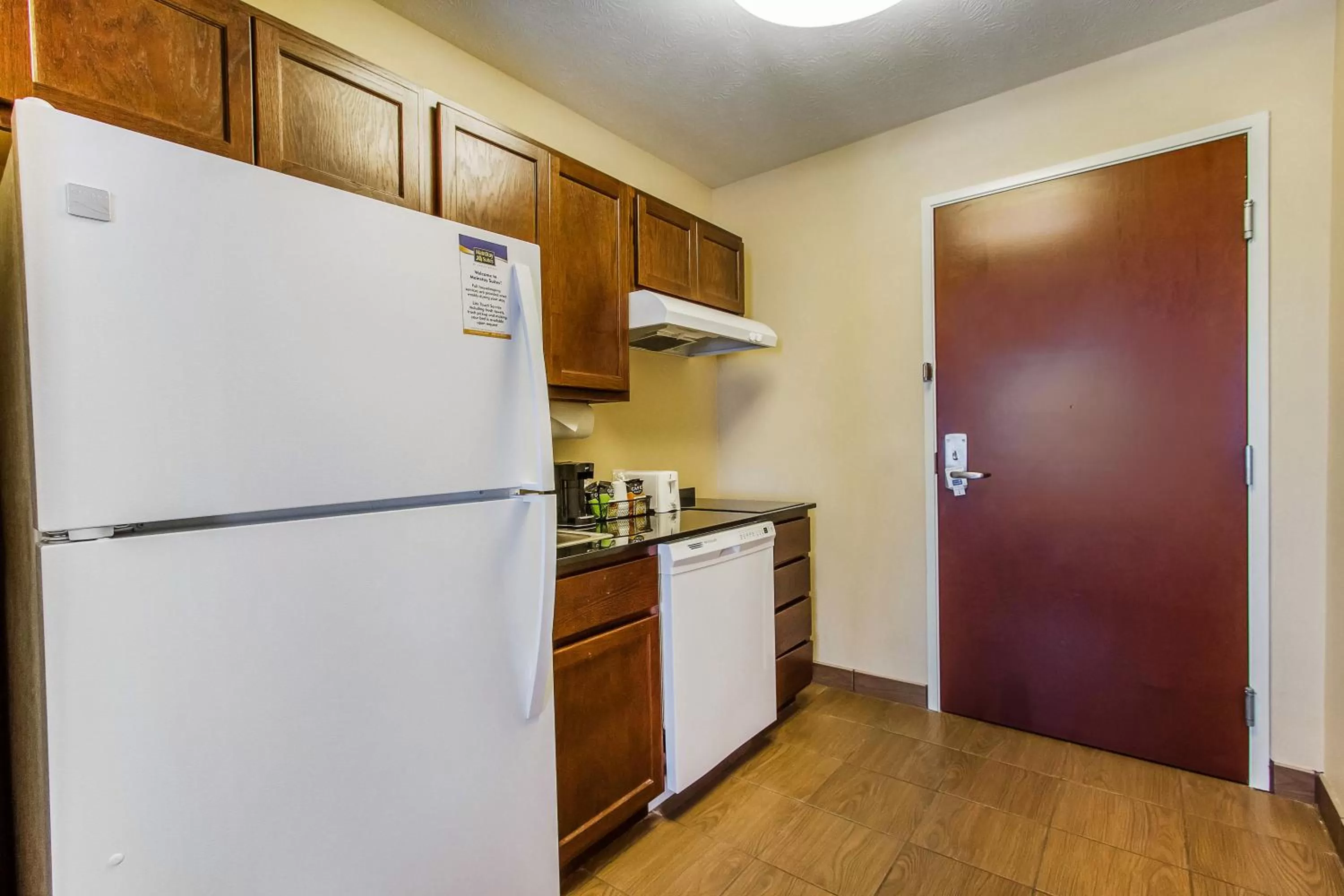 Kitchen or kitchenette in MainStay Suites Grand Island