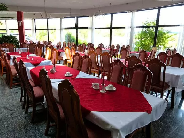 Restaurant/places to eat in WEST Hotel an der Sächsischen Weinstrasse