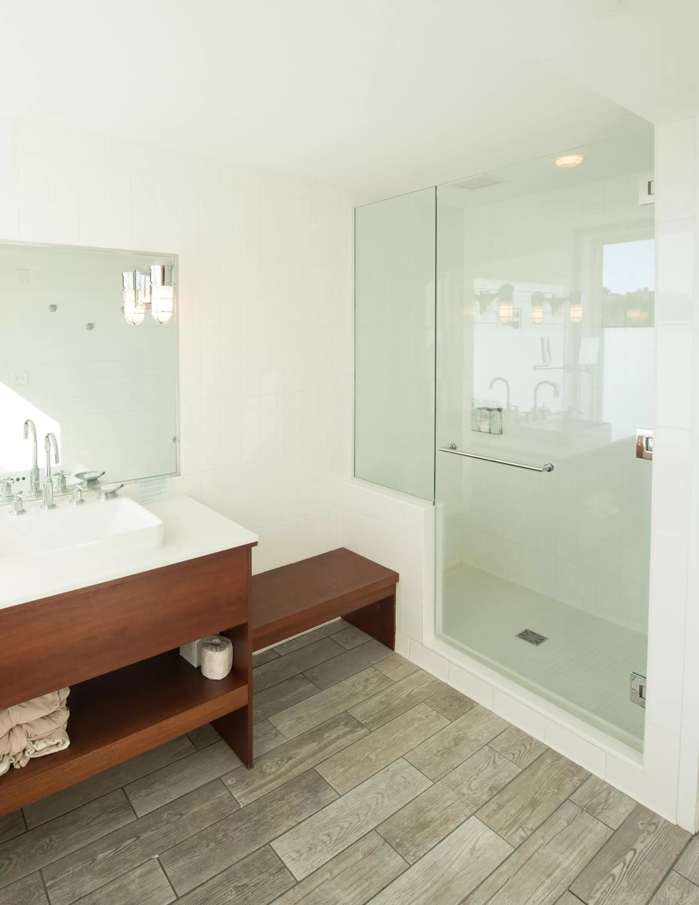 Shower in The Boathouse