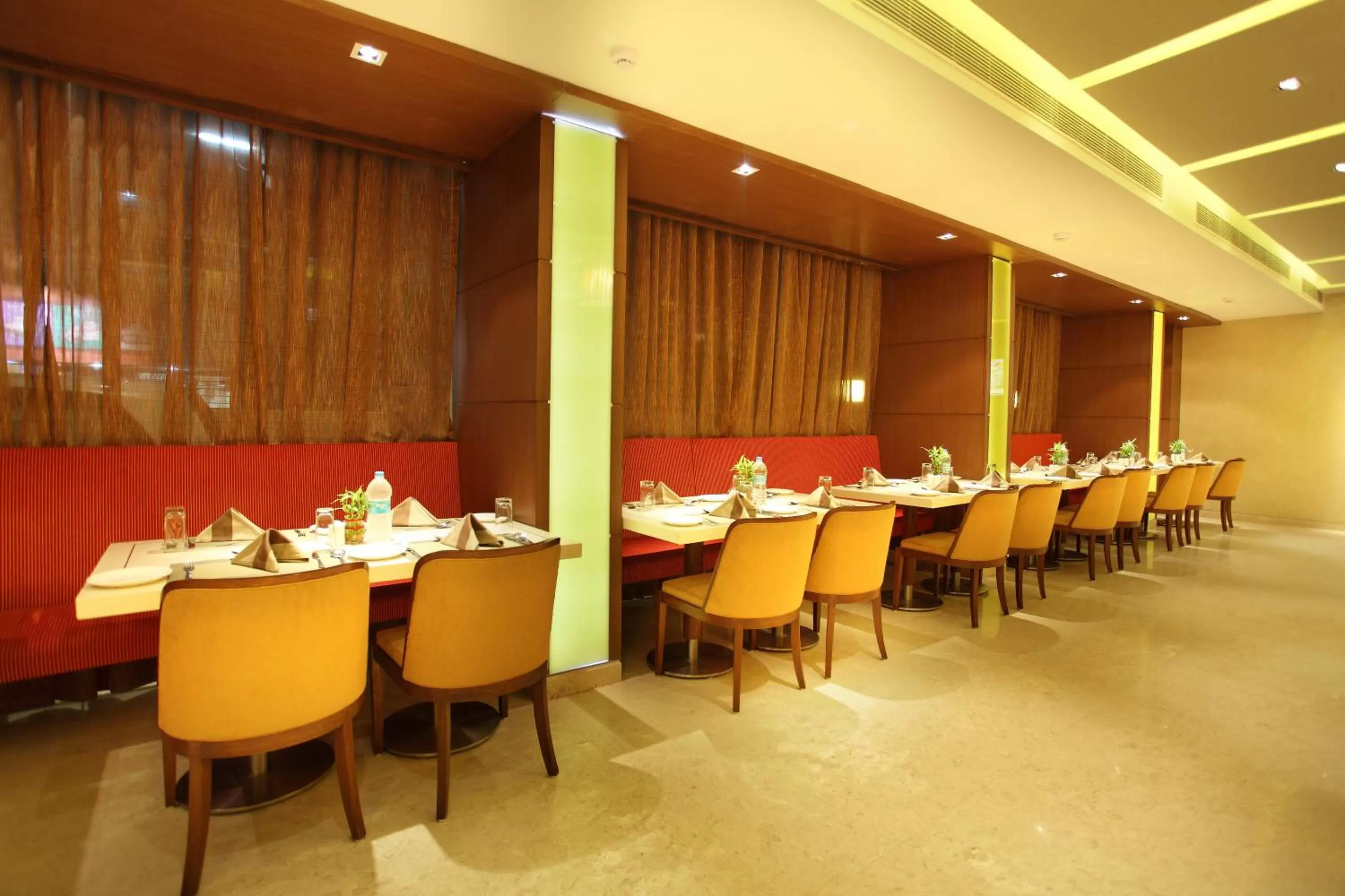 Restaurant/places to eat in Comfort Inn Legacy