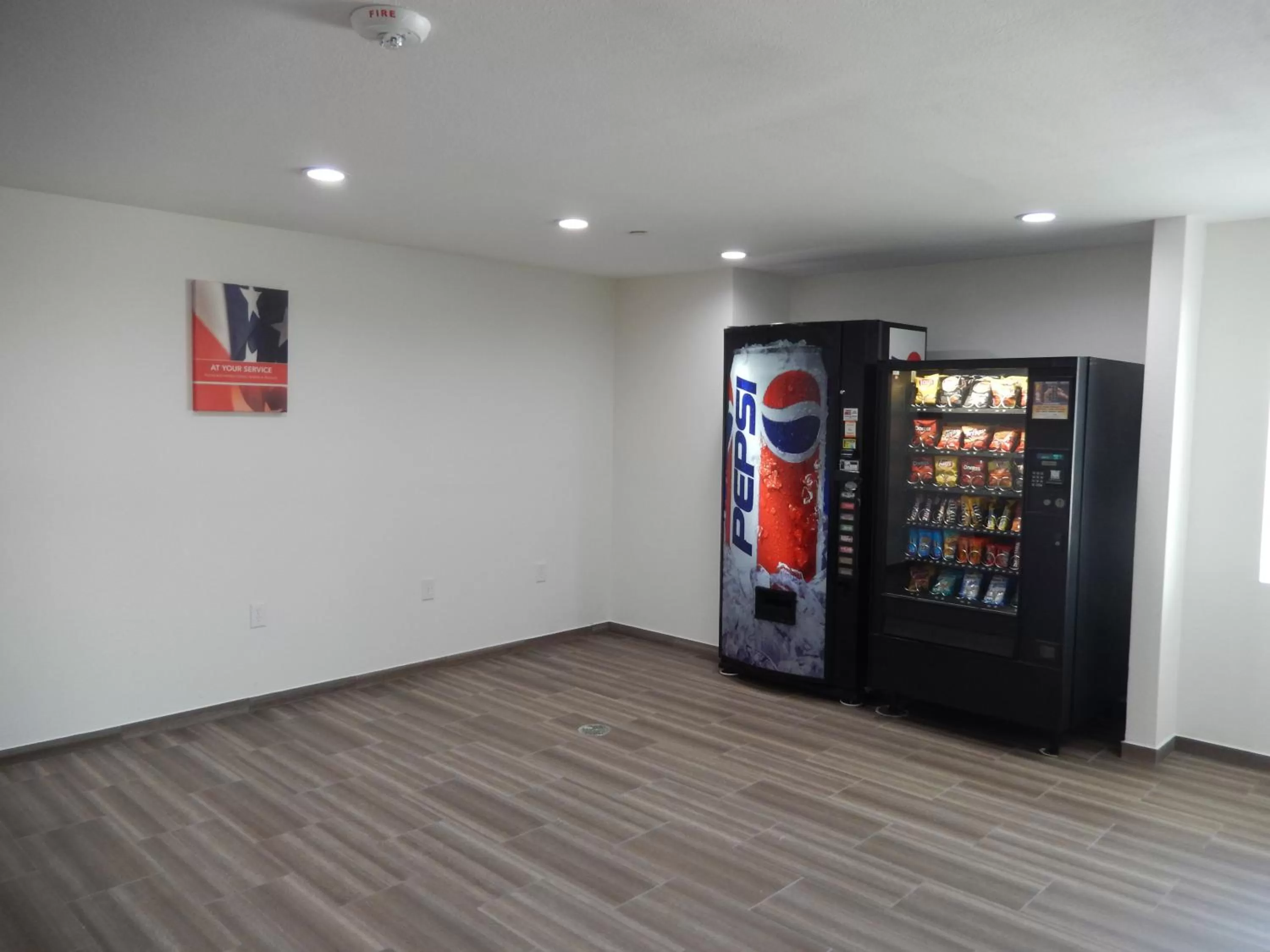 Drinks in Motel 6-Houston, TX - Downtown North