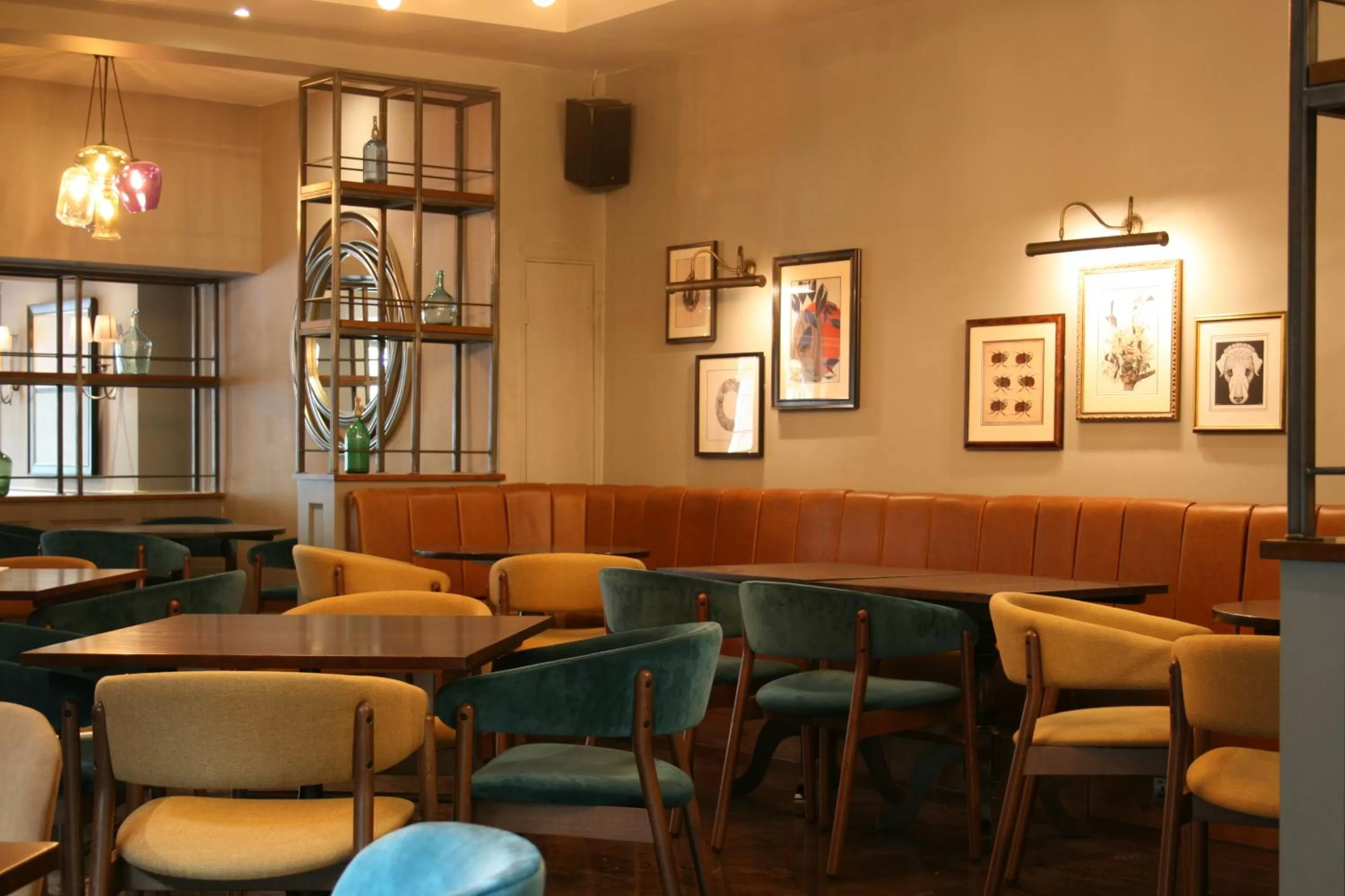 Lounge or bar in Best Western Plus Angel Hotel