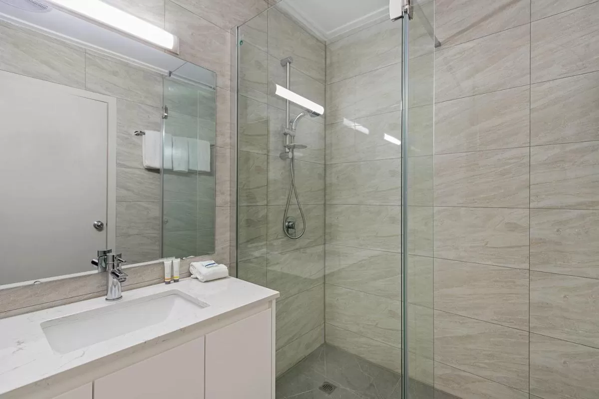 Knox International Hotel and Apartments