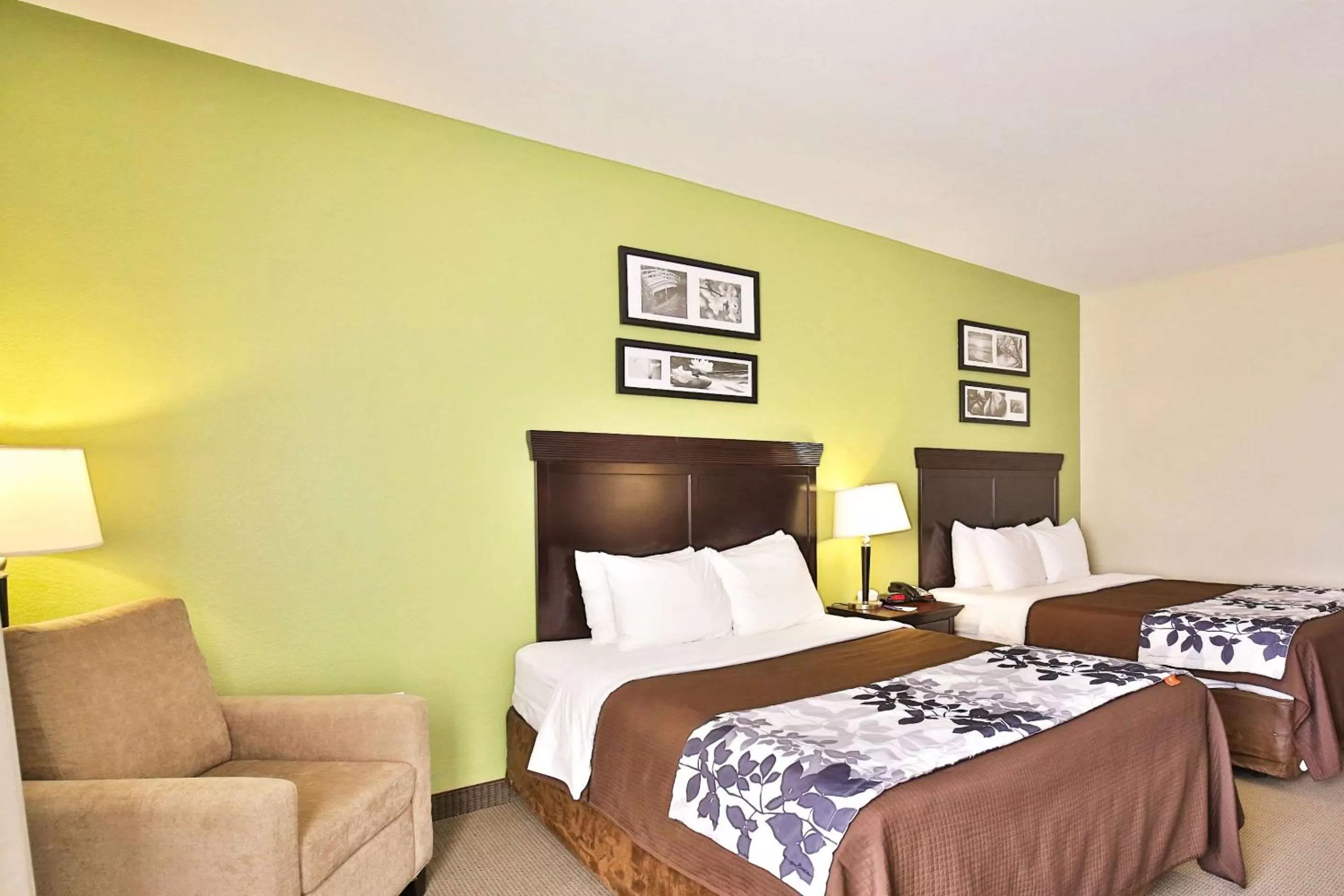 Photo of the whole room, Bed in Sleep Inn & Suites Abilene Near University