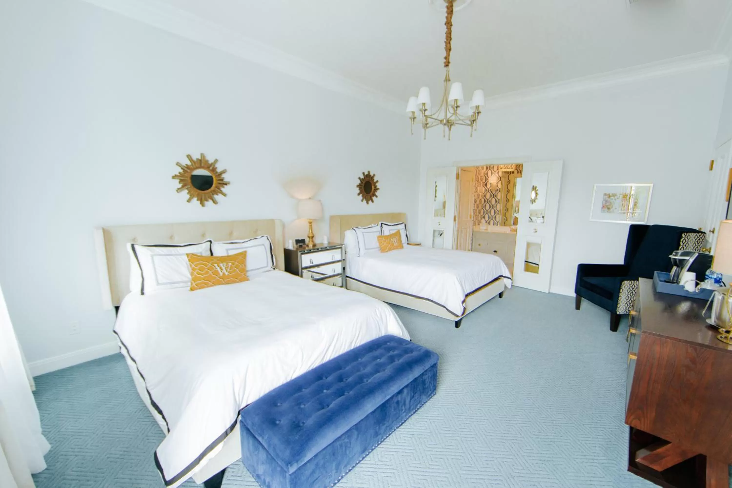 Photo of the whole room in The William Boerne