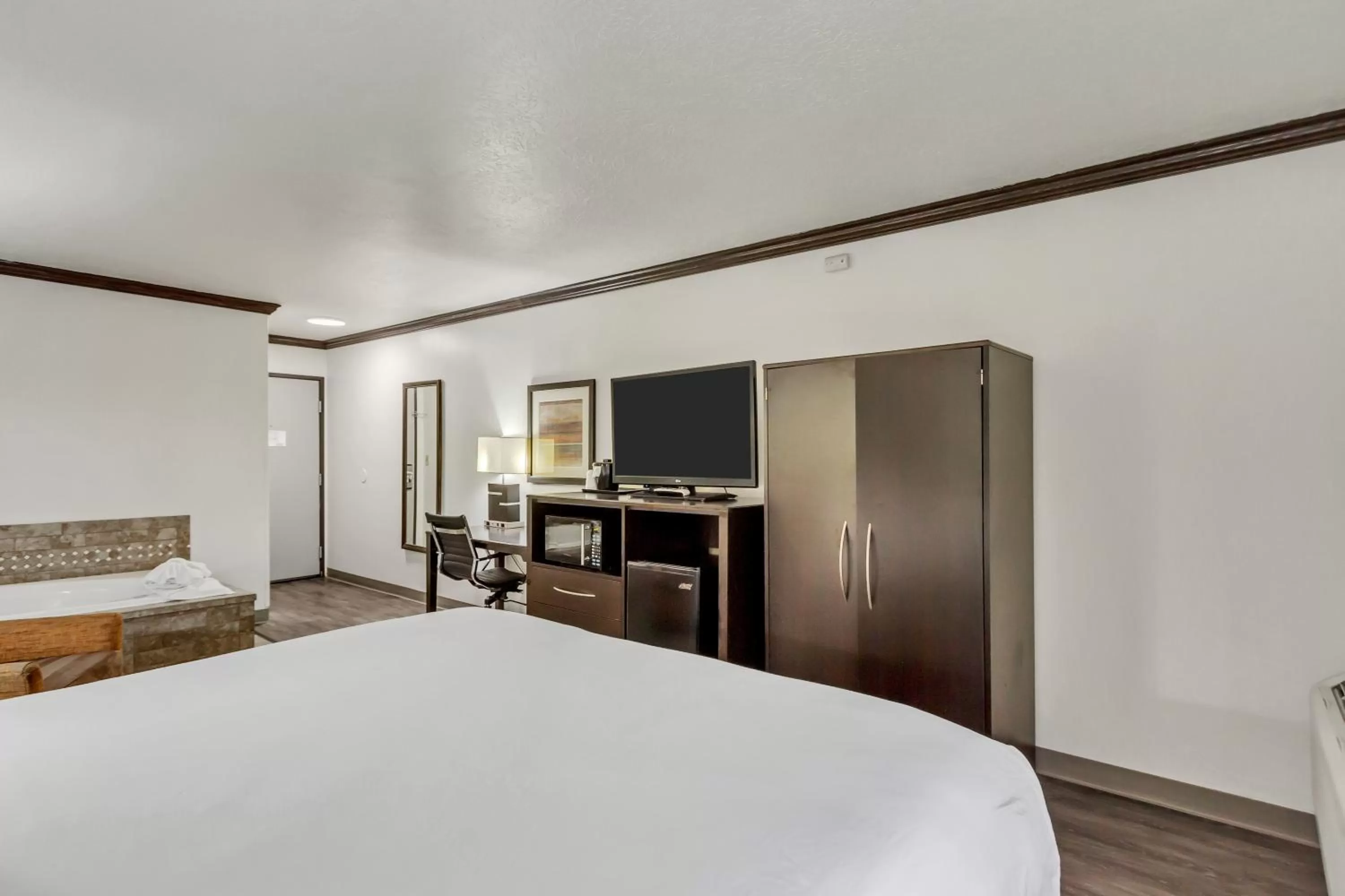 Bed in Park Inn by Radisson, Salt Lake City-Midvale