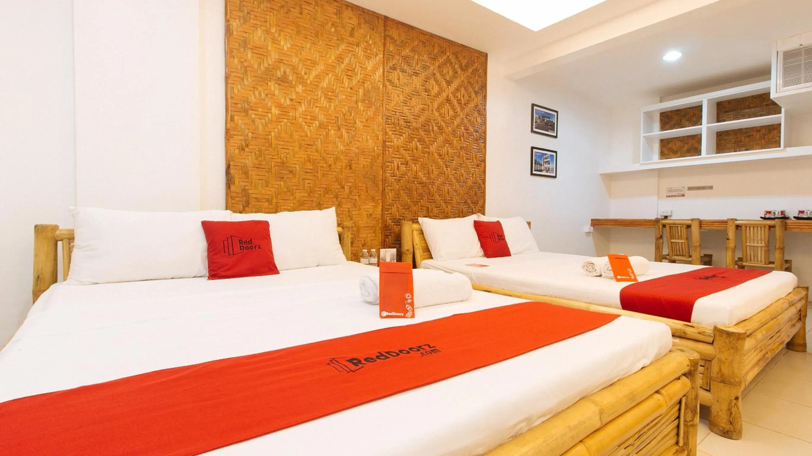 Photo of the whole room, Bed in RedDoorz at DBuilders Rooms Ph1 Taguig