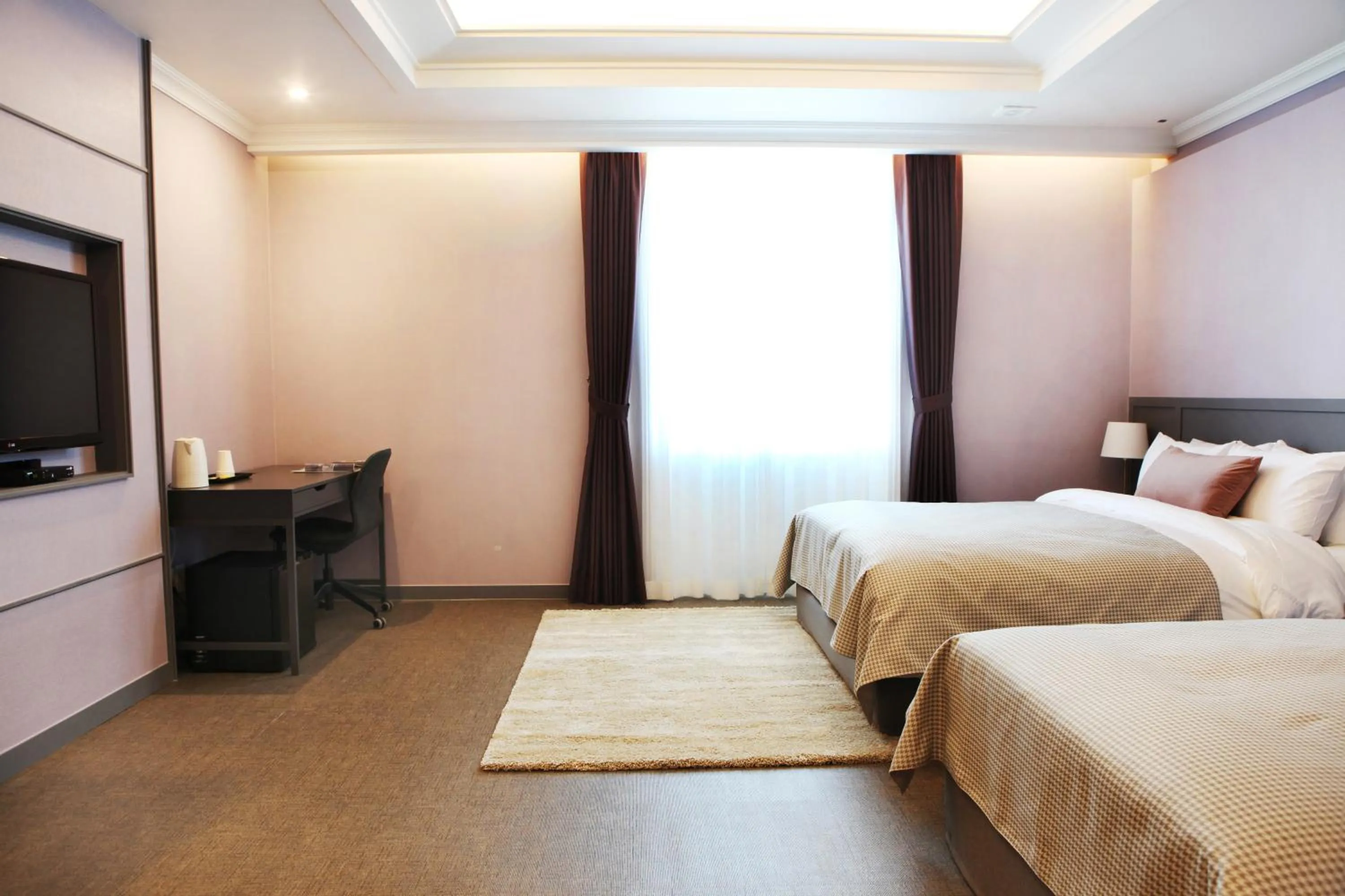 Bed in Polaris Hotel