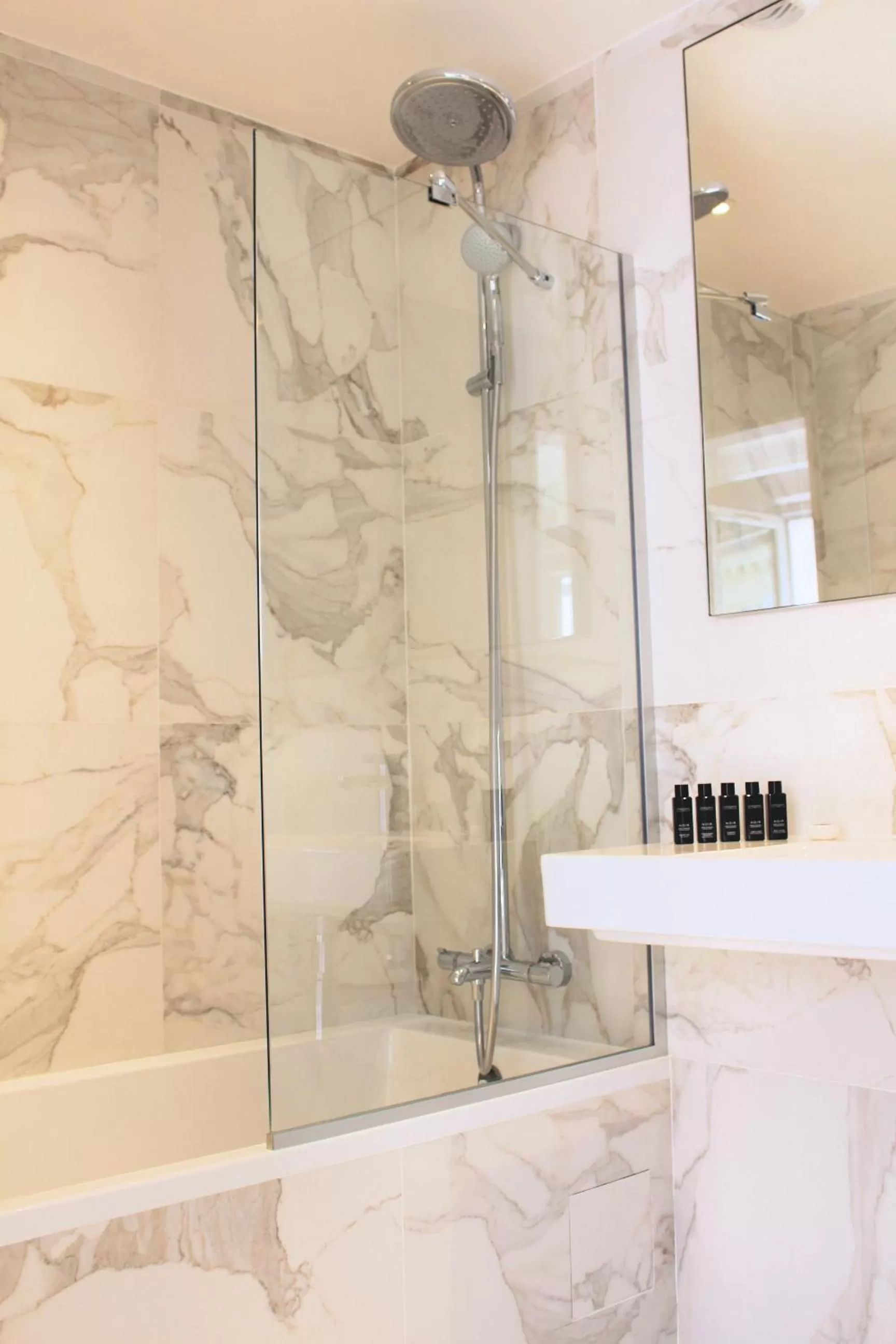 Shower, Bathroom in Hotel Trinité Haussmann