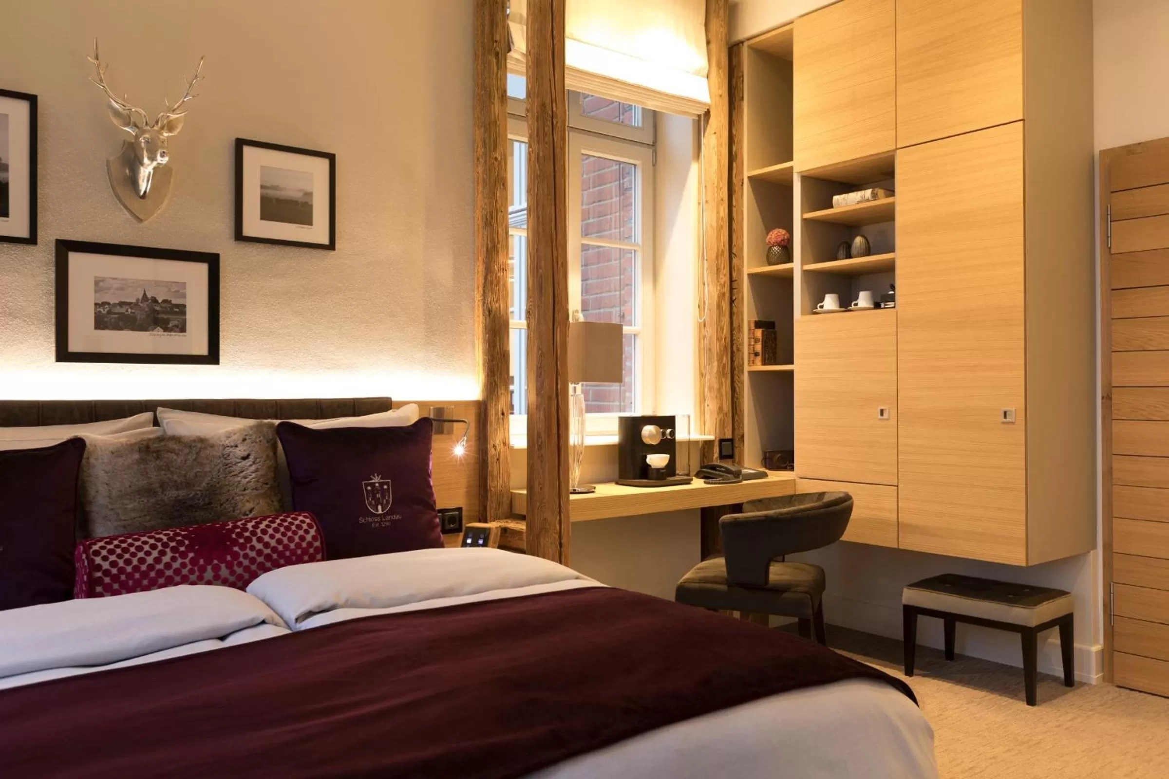 Photo of the whole room, Bed in Hotel Brunnenhaus Schloss Landau