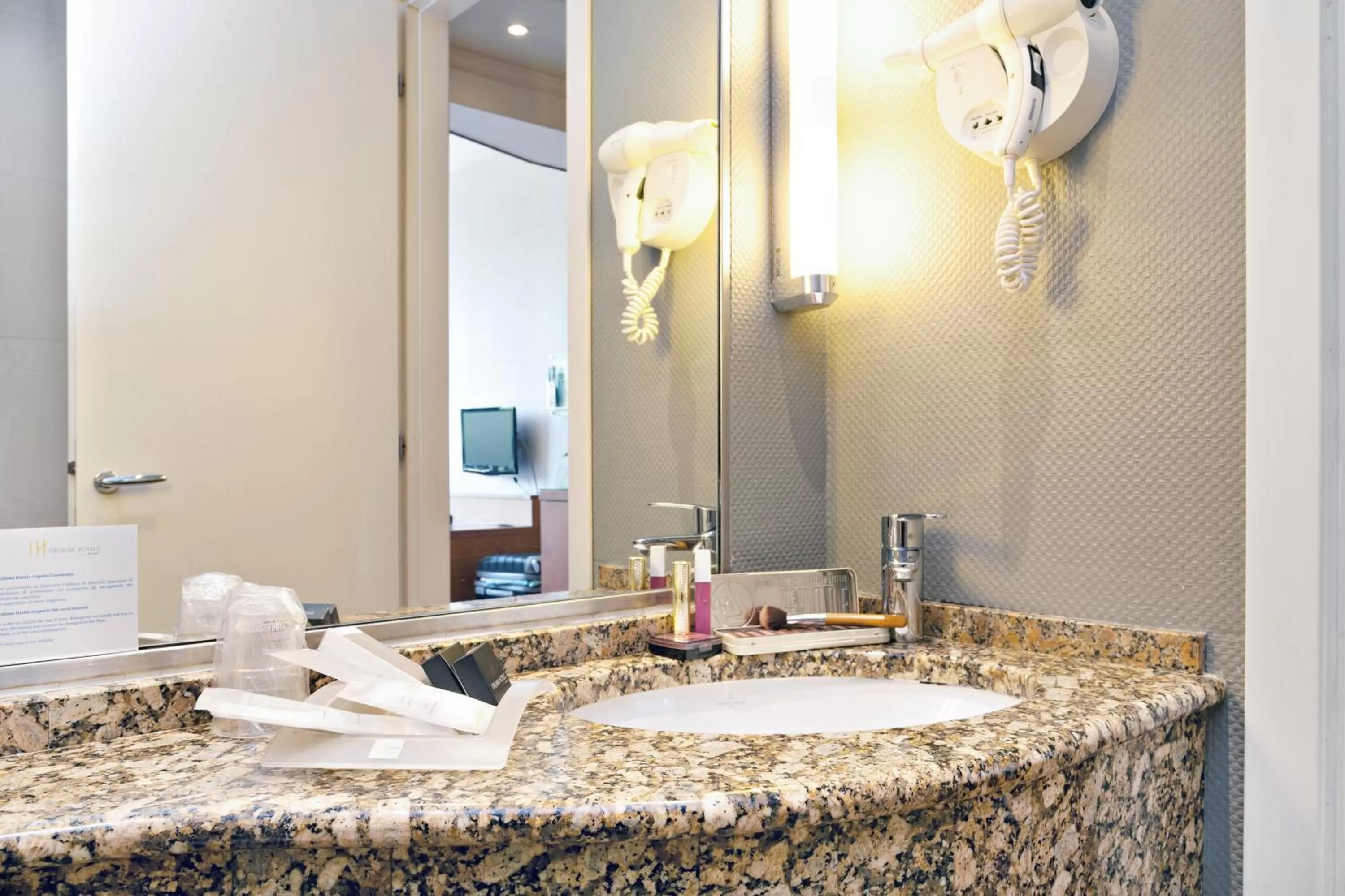 Toilet in Italiana Hotels Florence