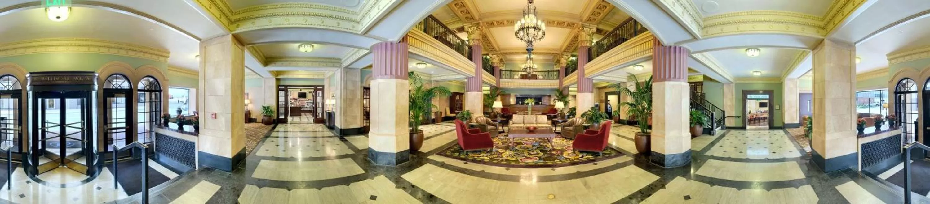 Lobby or reception in Hilton President Kansas City