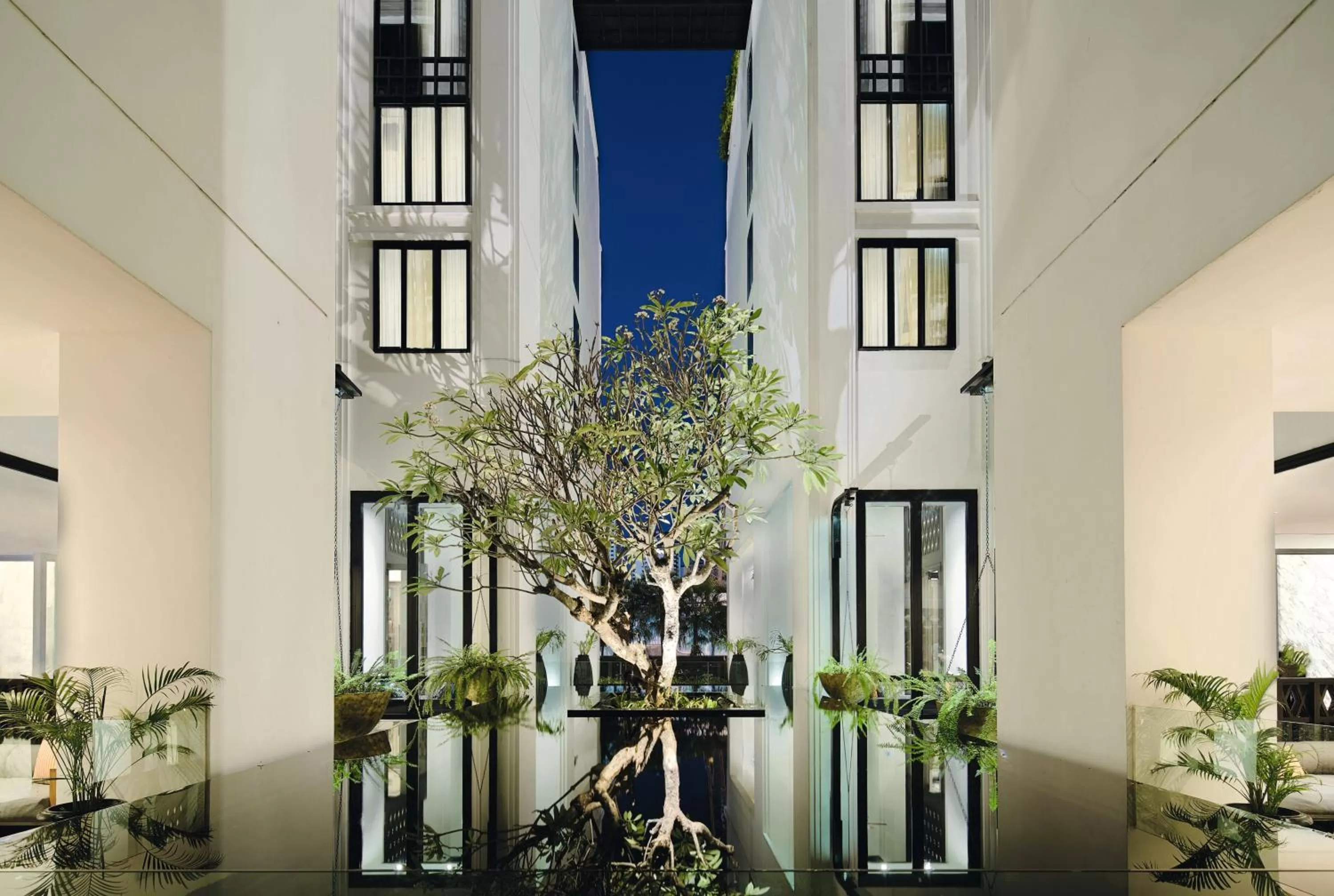 Facade/entrance in Mövenpick Hotel Sukhumvit 15 Bangkok