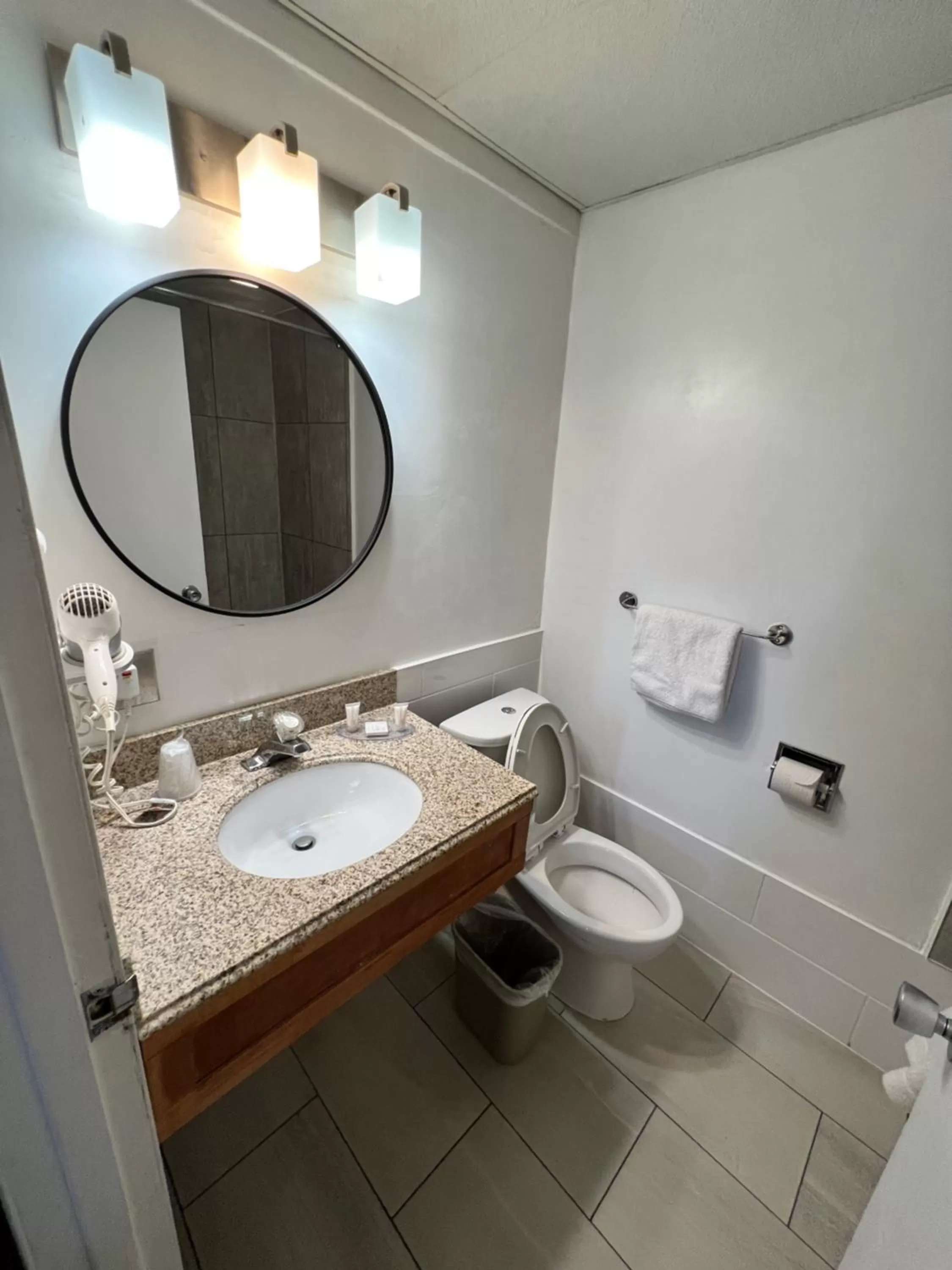 Bathroom in Thriftlodge Saskatoon