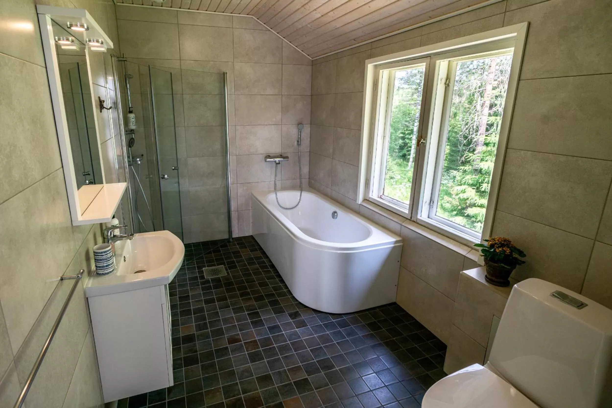 Bathroom in Olo Center by Kolovesi National Park