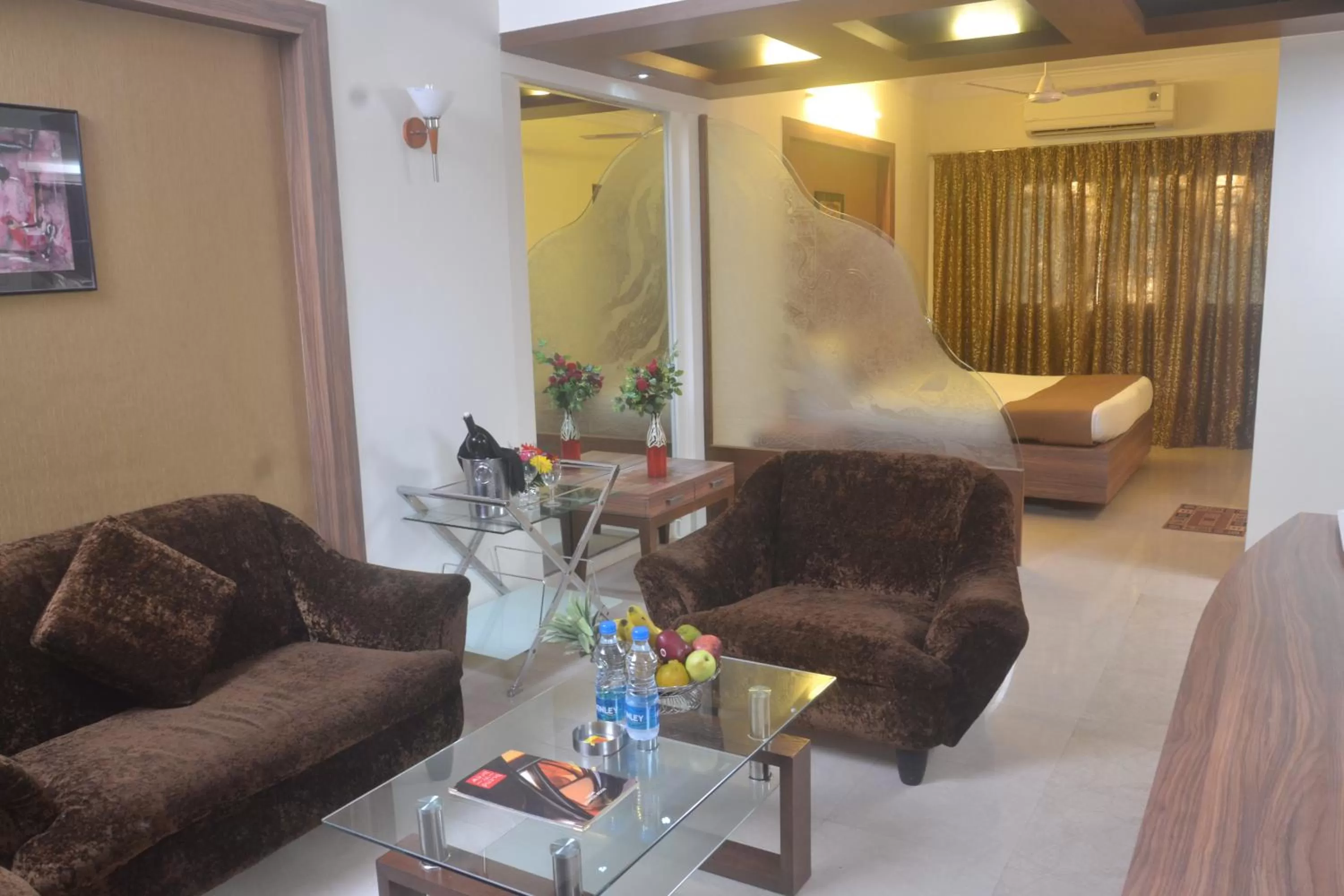 Photo of the whole room in Hotel Plaza