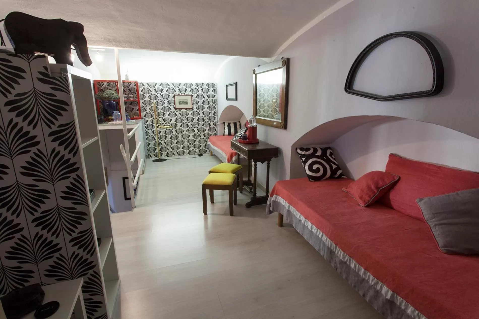 Photo of the whole room, Bed in Palazzo Bellini