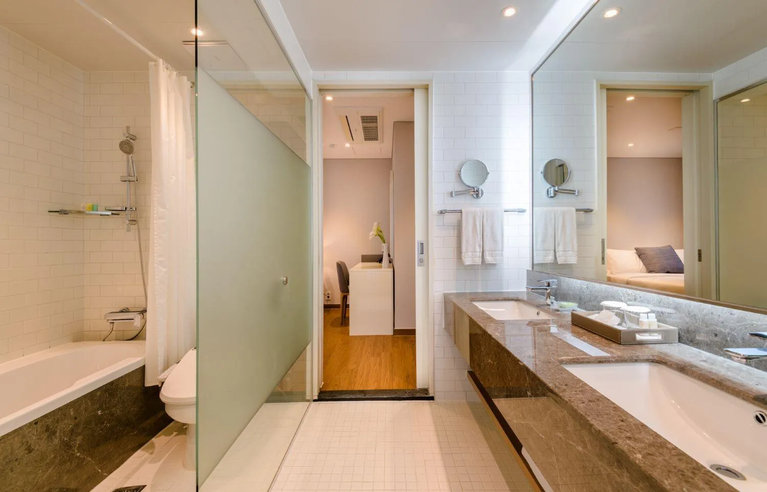 Bathroom, Bed in The Grand Sumorum