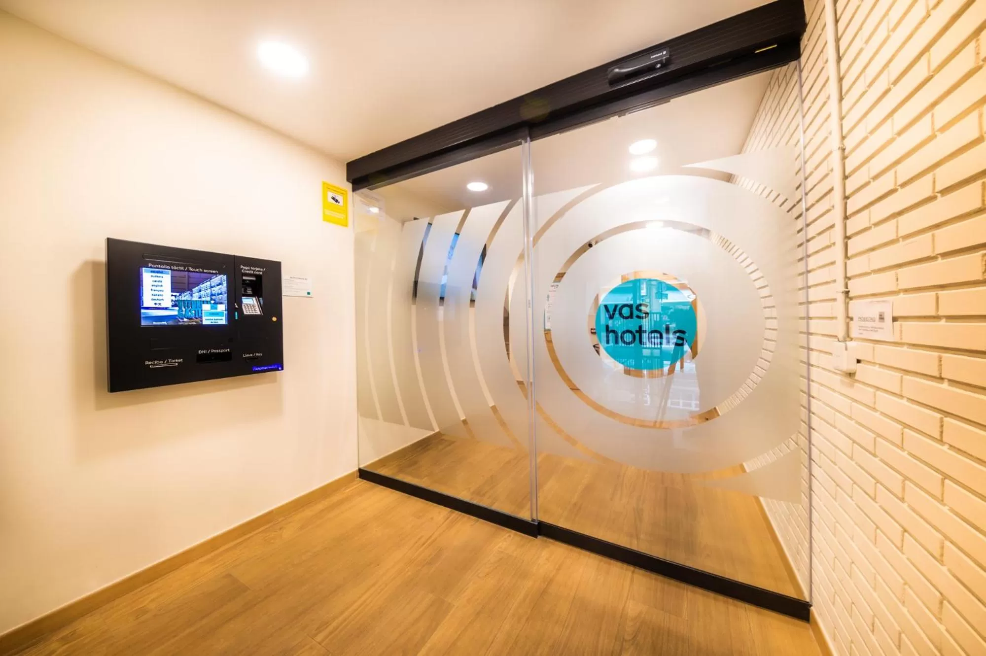 Lobby or reception in Hotel Vas Vitoria AutoCheckIn