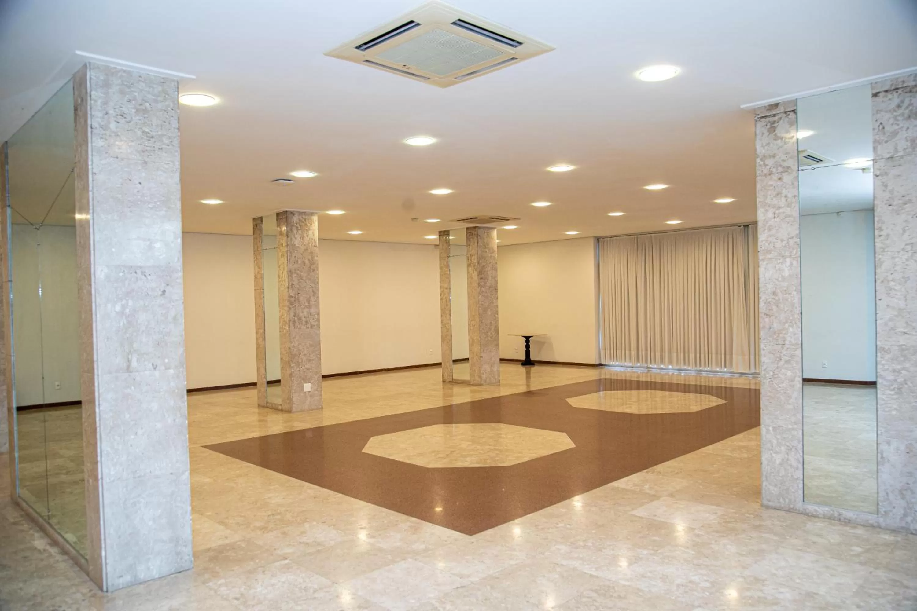 Banquet/Function facilities in Plaza Blumenau Hotel