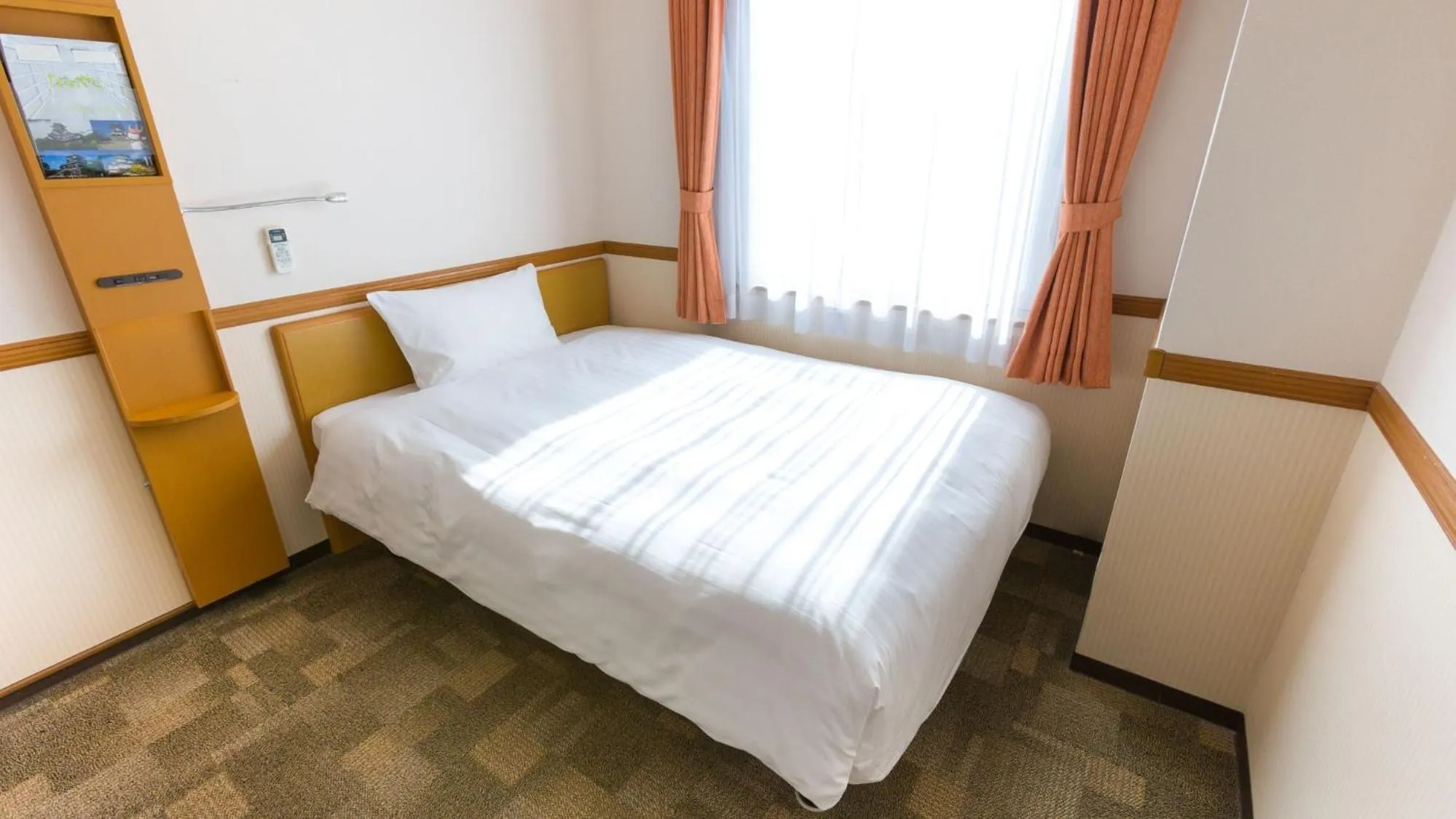 Double Room for Single Use - Smoking in Toyoko Inn Tokyo Nihombashi Ningyocho