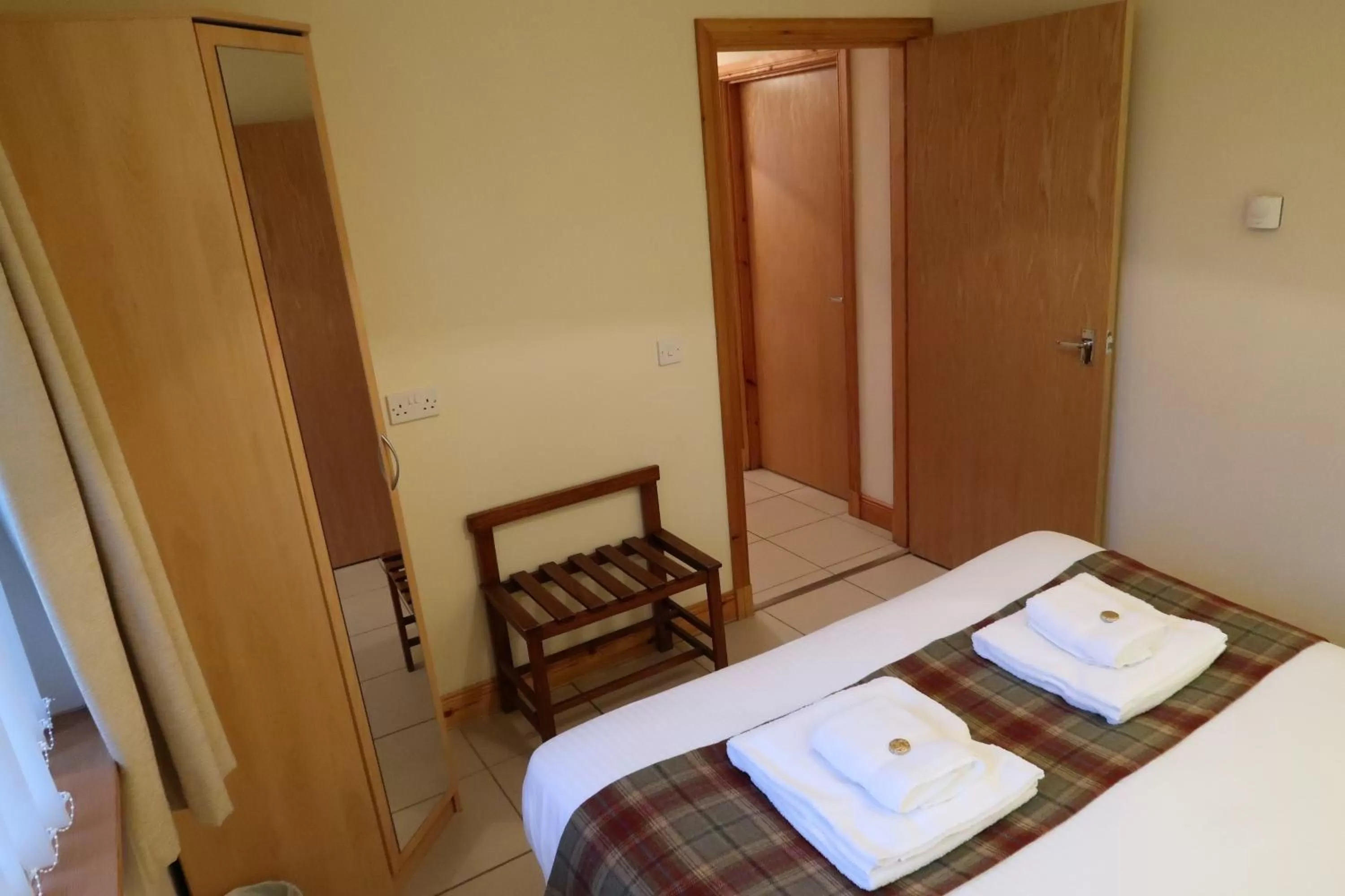 Bed in Corunna Bed & Breakfast and Corunna Cottage