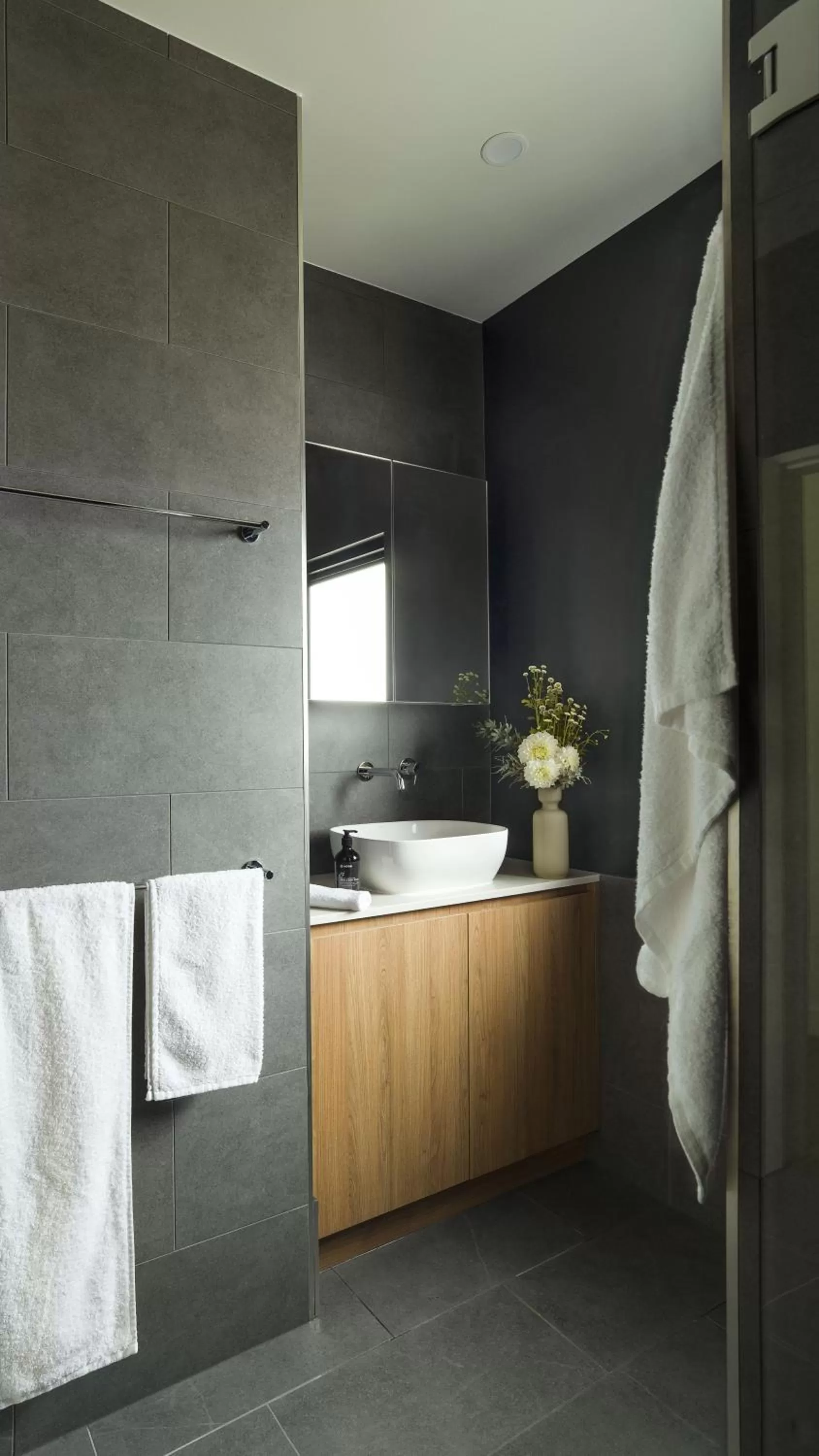 Bathroom in Berri Hotel