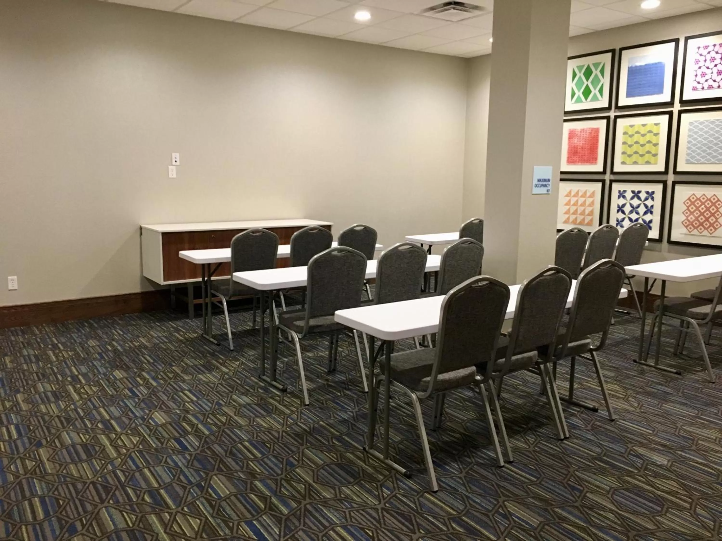 Meeting/conference room in Holiday Inn Express - Grand Island by IHG
