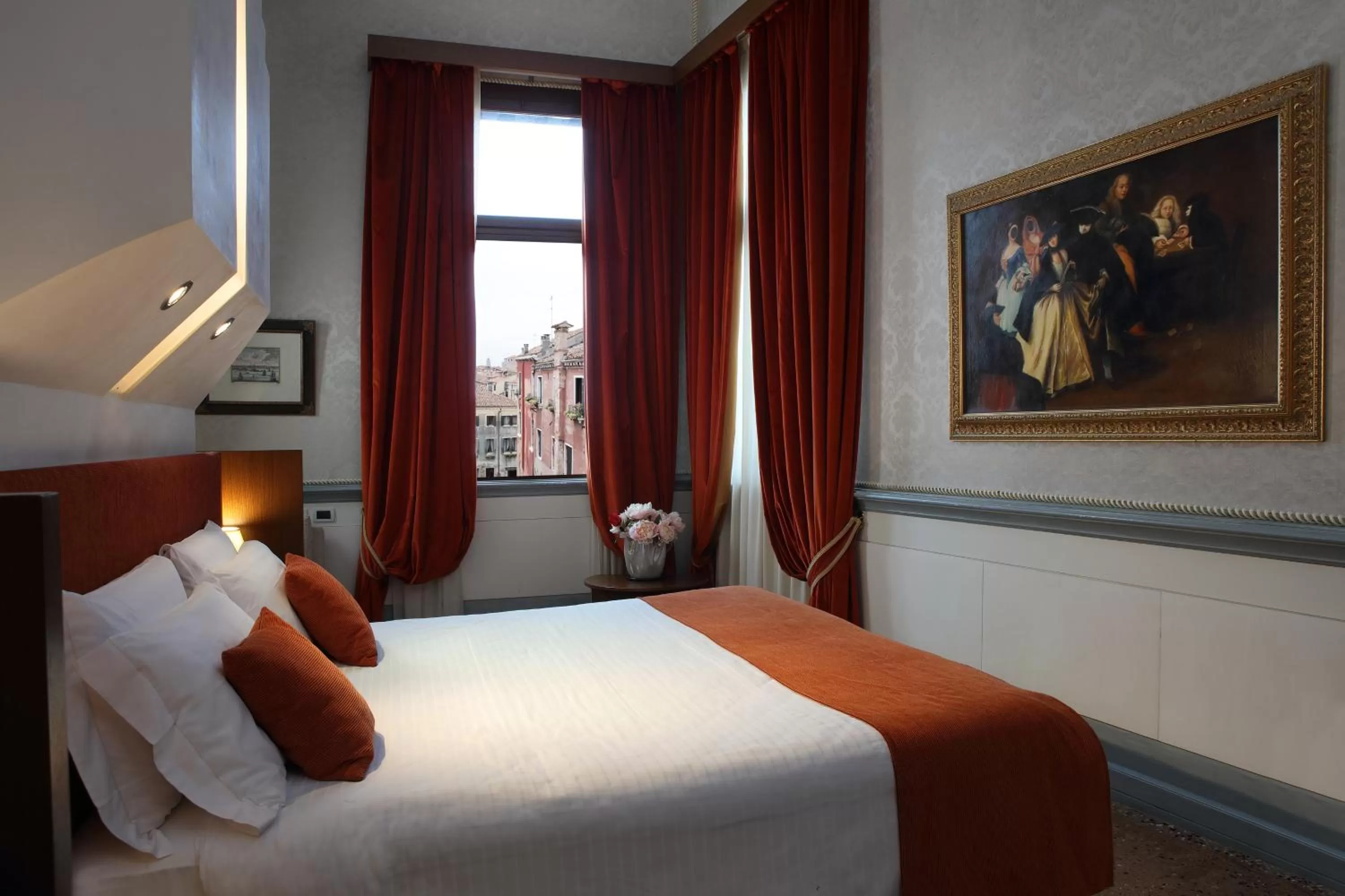 Bed in Ruzzini Palace Hotel